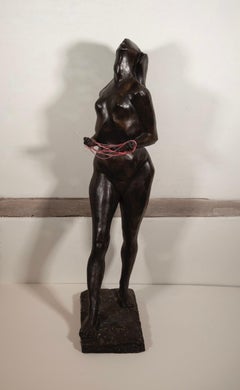 1960er Jahre Bronzeskulptur, Weiblicher stehender Akt, figurativ