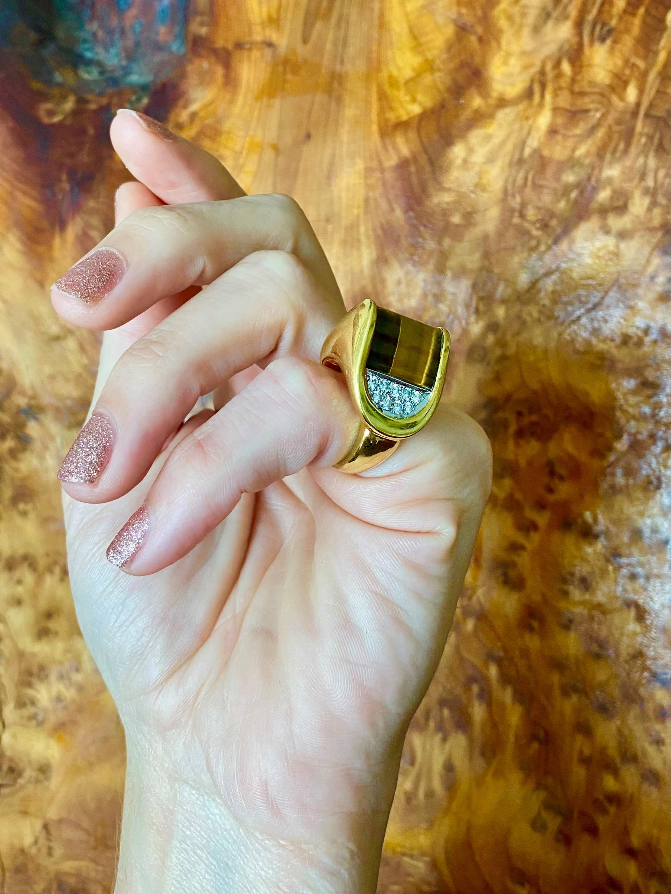 Robert Altman 1970 New York Geometric Ring 18Kt Gold 20.75 Diamonds & Tiger Eye For Sale 4