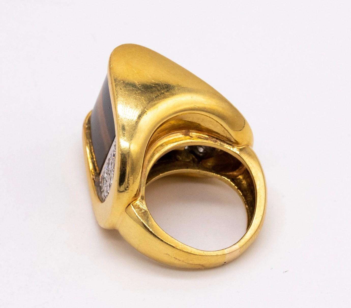 Robert Altman 1970 New York Geometric Ring 18Kt Gold 20.75 Diamonds & Tiger Eye In Excellent Condition For Sale In Miami, FL