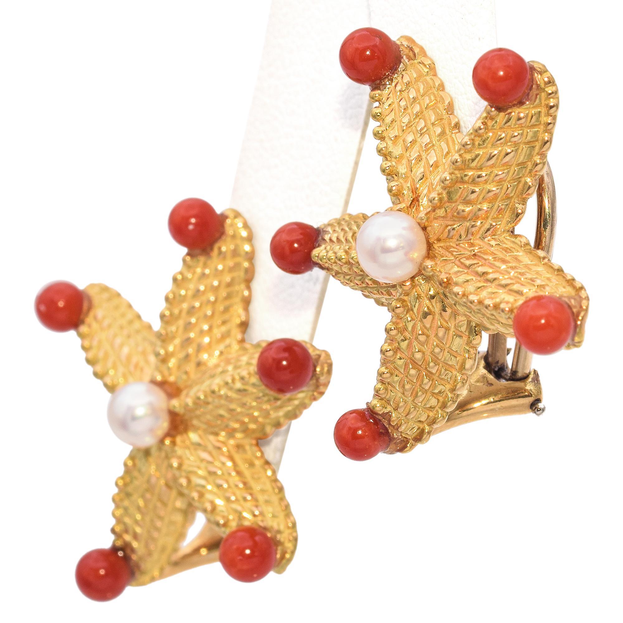 Robert Bielka 18k Yellow Gold Starfish Pearl and Coral Bracelet and Earrings Set In Good Condition In New York, NY