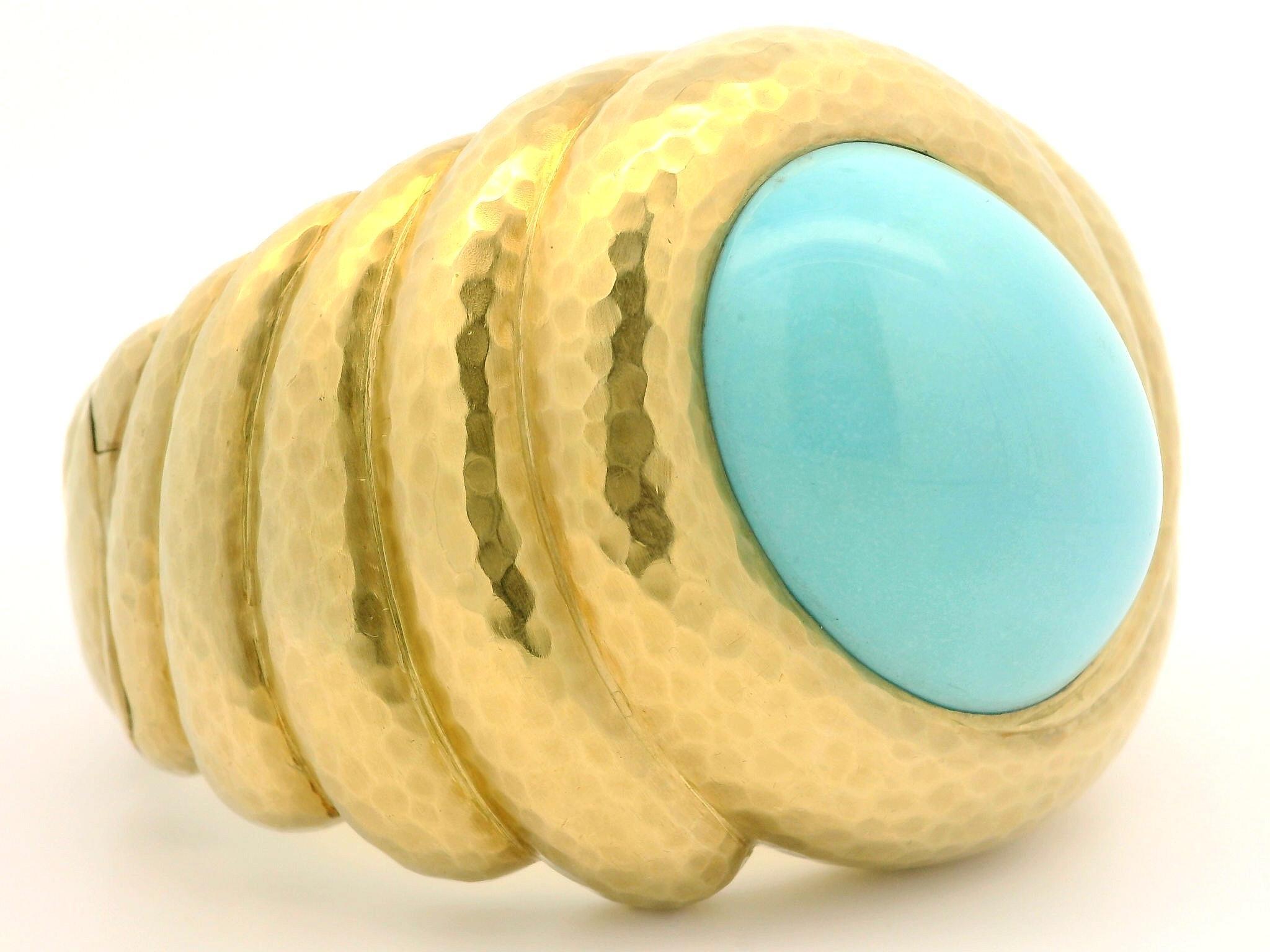 Robert Bruce Bielka Bracelet jonc à charnière martelé en or 18 carats avec grande turquoise en vente 8