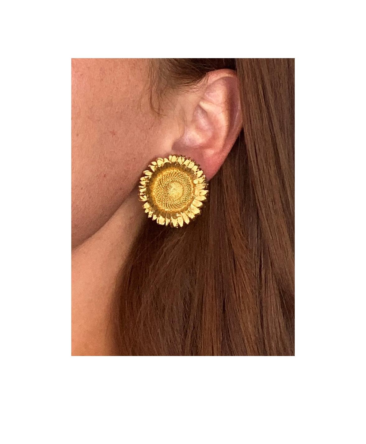 Modernist Robert Bruce Bielka Tropical Sunflowers Clips Earrings in Solid 18Kt Yellow Gold
