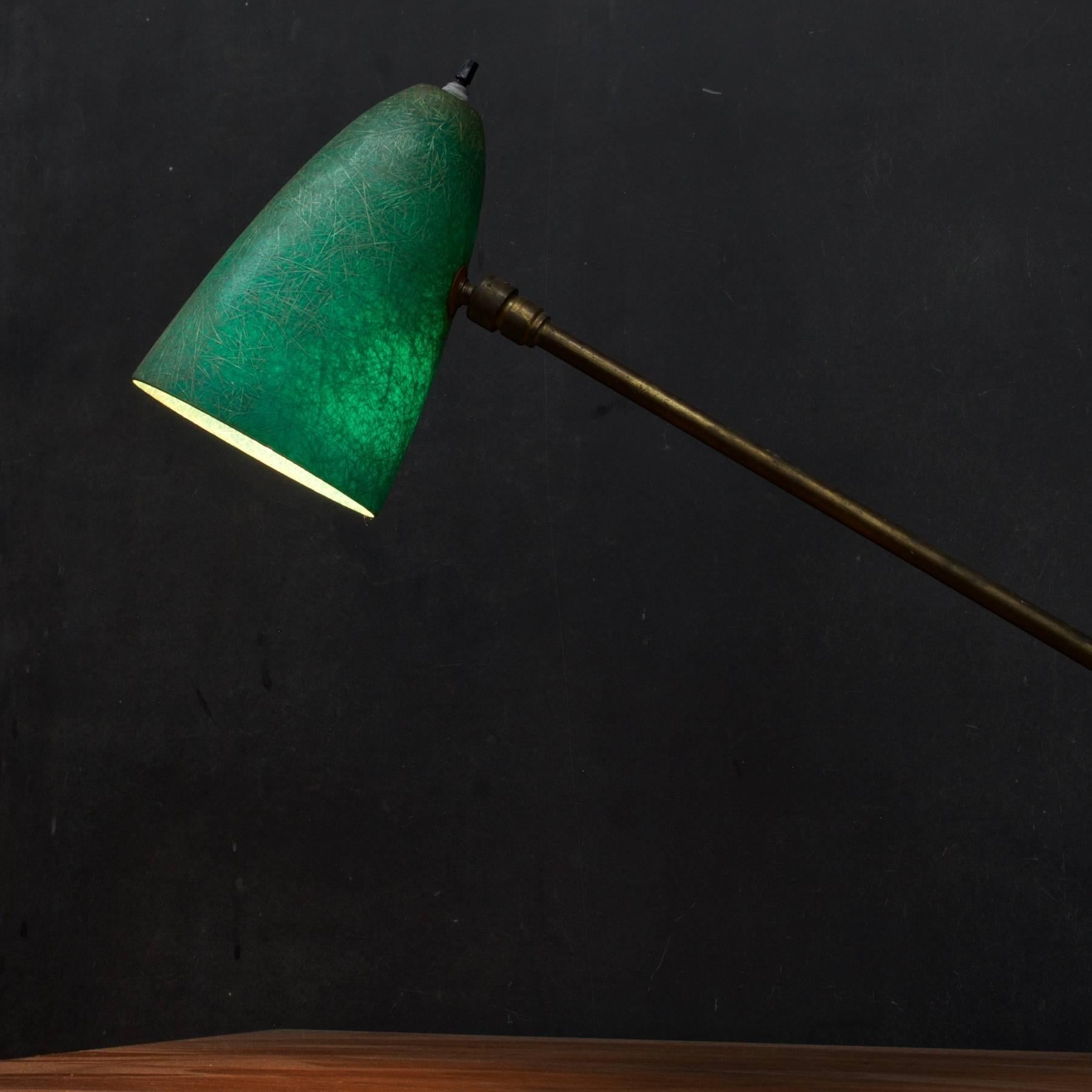 American Robert Bulmore Midcentury Studio Green Fiberglass Gooseneck Desk Lamp Versen For Sale