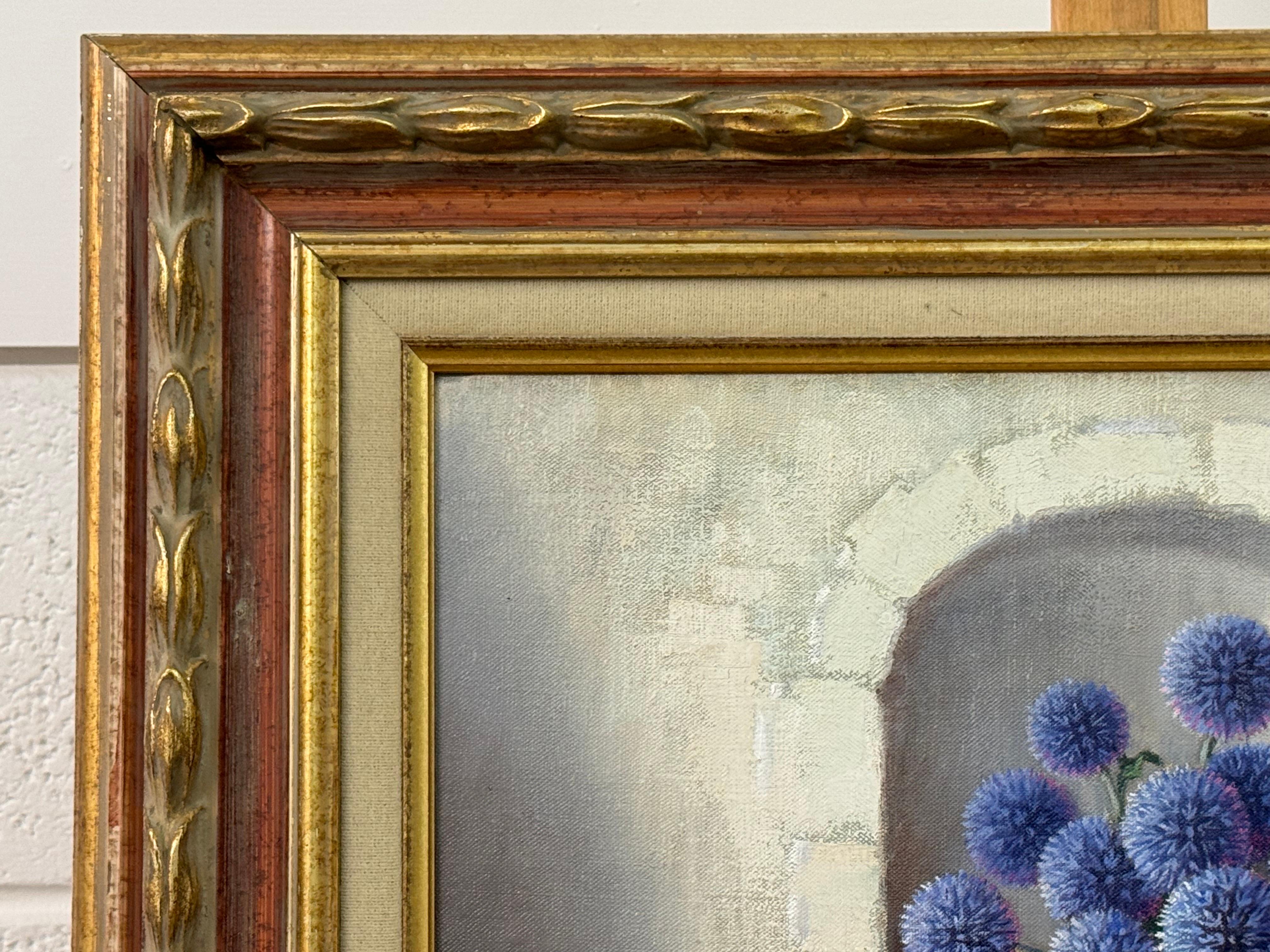 Naturaleza muerta con flores y frutas en el interior de una granja francesa por un artista francés en venta 1