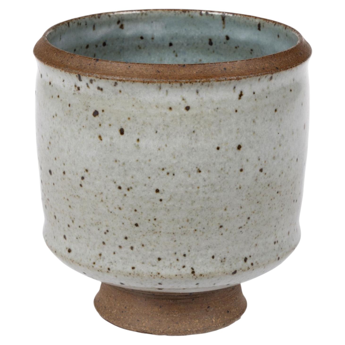 Robert Chapman Turner (AM., 1913-2005) Studio Pottery Ceramic Vase.