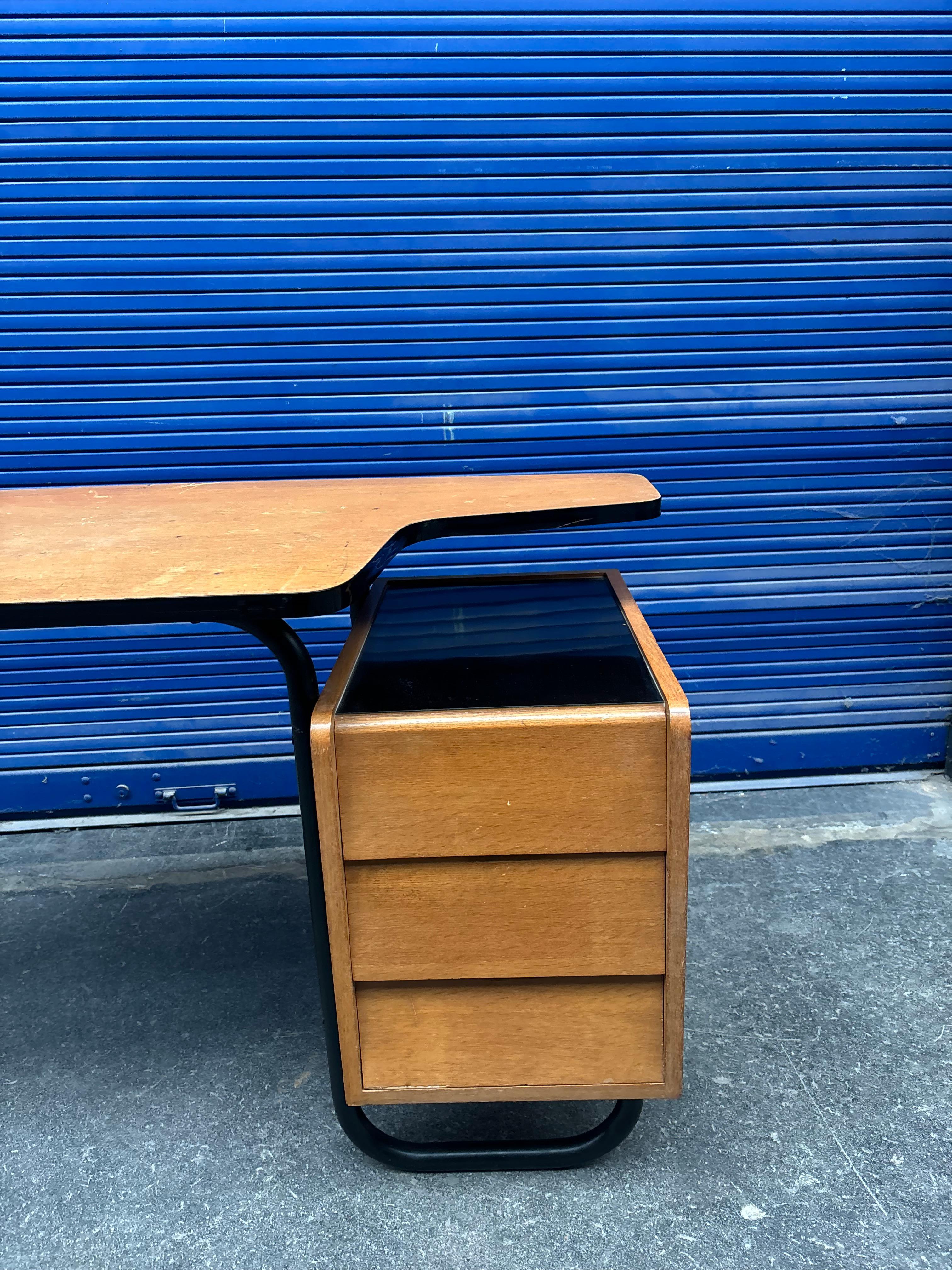 Robert Charroy Schreibtisch für Anthony Universität im Angebot 7