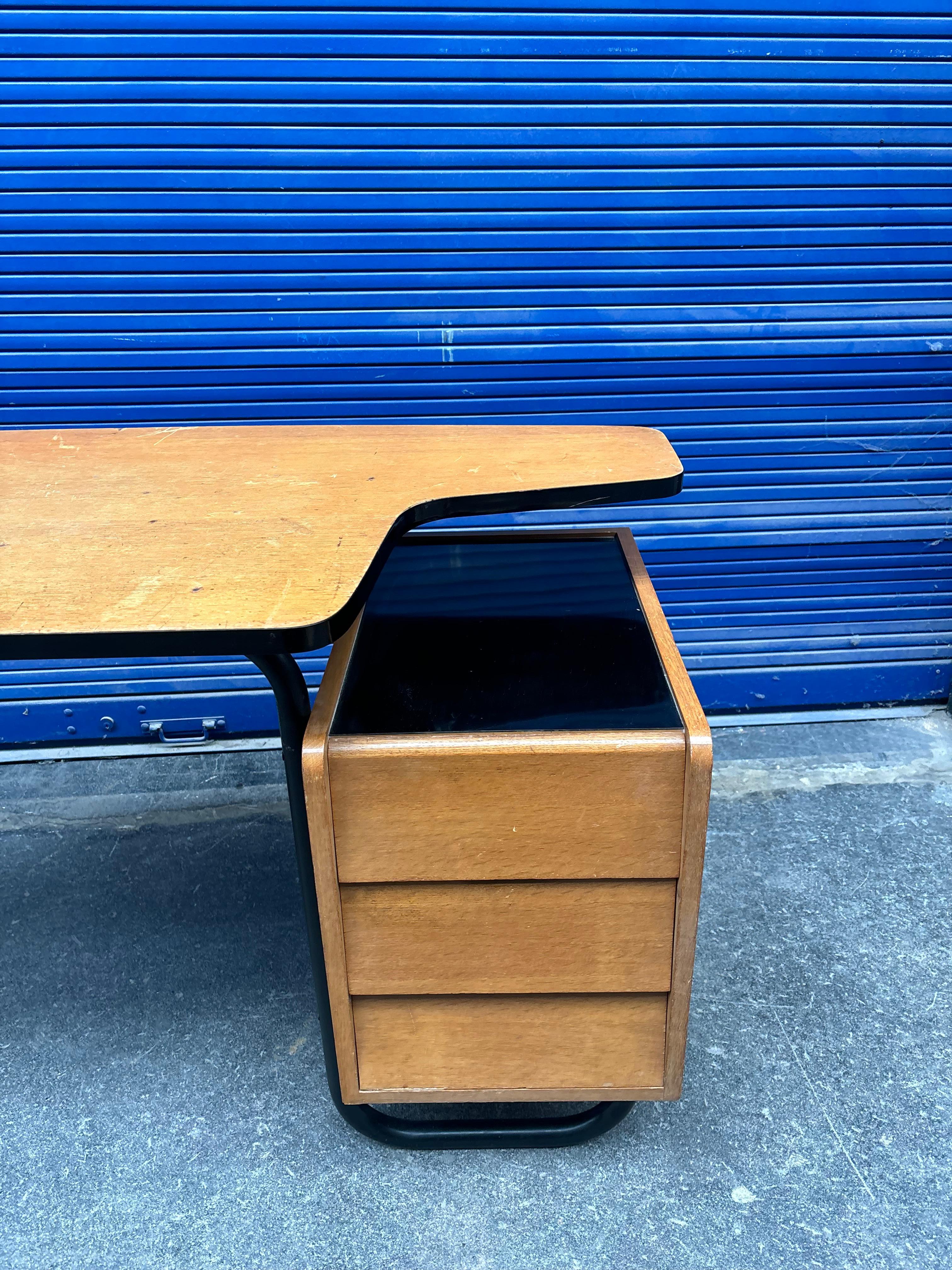 Robert Charroy Schreibtisch für Anthony Universität im Angebot 8