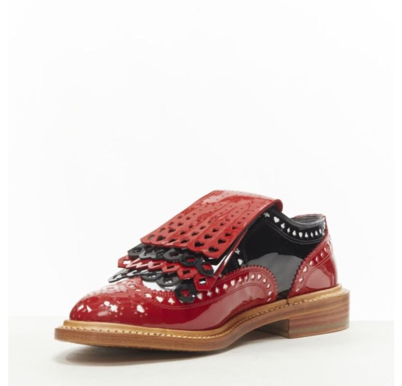 ROBERT CLERGERIE DISNEY Card Suits cut out fringed red black brogue EU36 In Excellent Condition For Sale In Hong Kong, NT