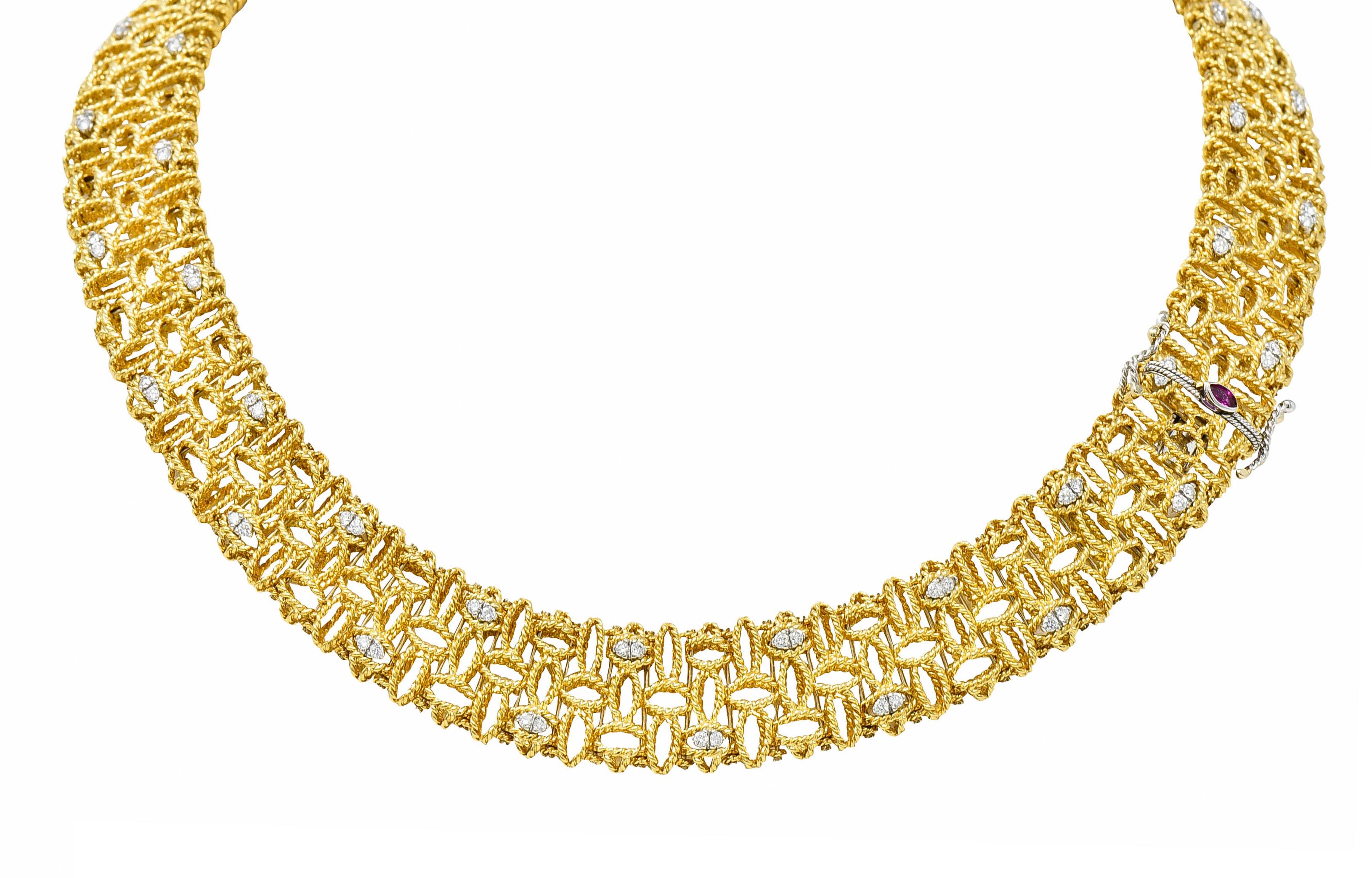 Robert Coin Diamond 18 Karat Yellow Gold Petals Collar Necklace In Excellent Condition In Philadelphia, PA