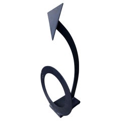 Robert D. Hansen Arrow en métal forgé noir Sculpture d'extérieur Contemporary Modernity