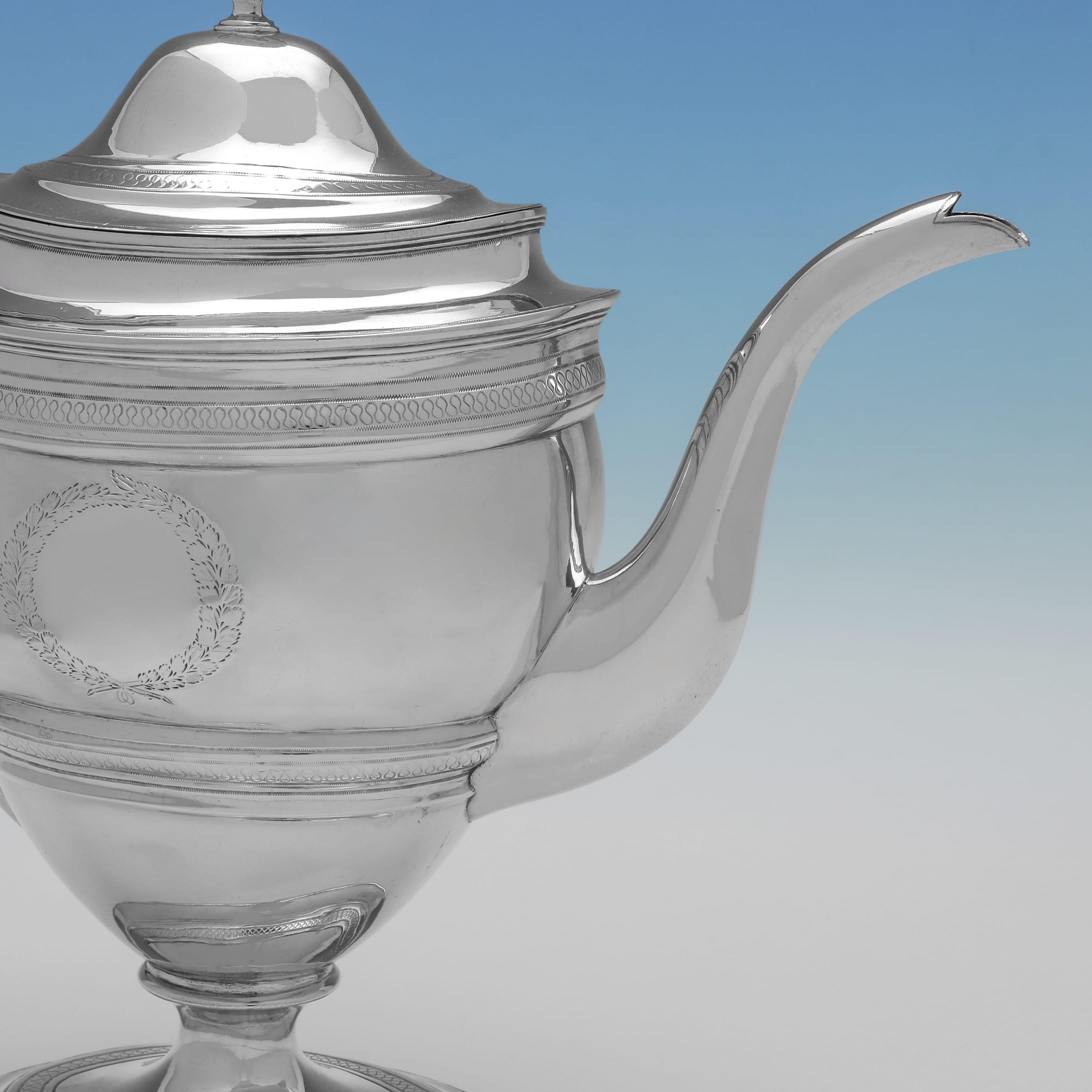 Giorgio III Robert & David Hennell III Set da tè in argento sterling con marchio 1799 in vendita