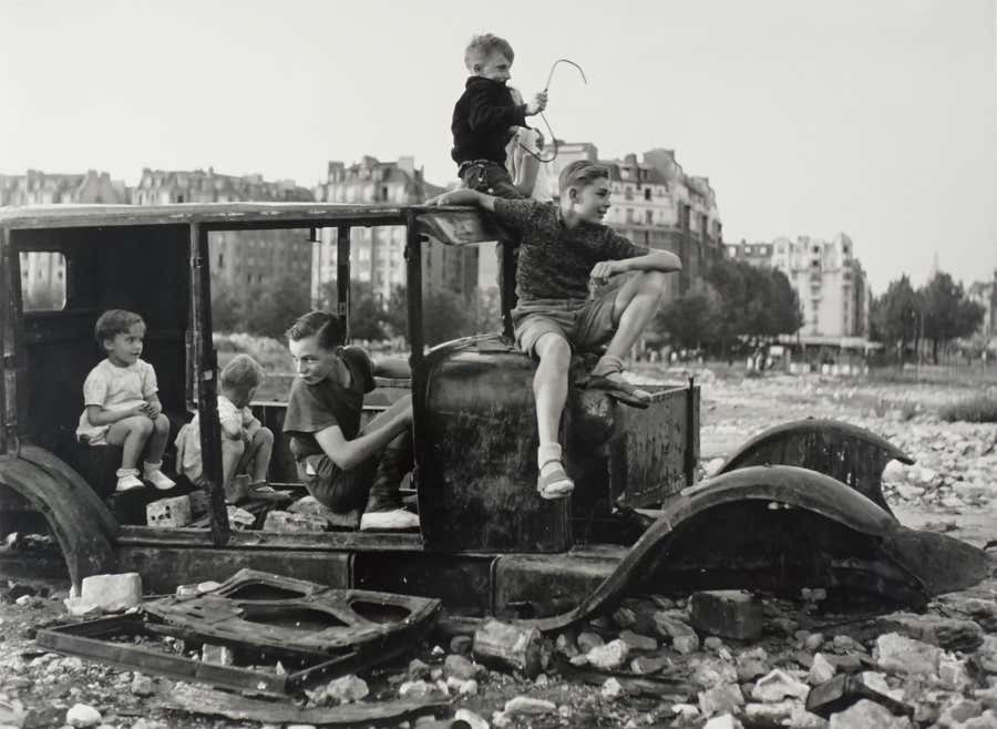 La Voiture Fondue, 1944