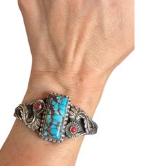 Bracelet manchette Robert Drozd en argent sterling, turquoise de Kingman et corail