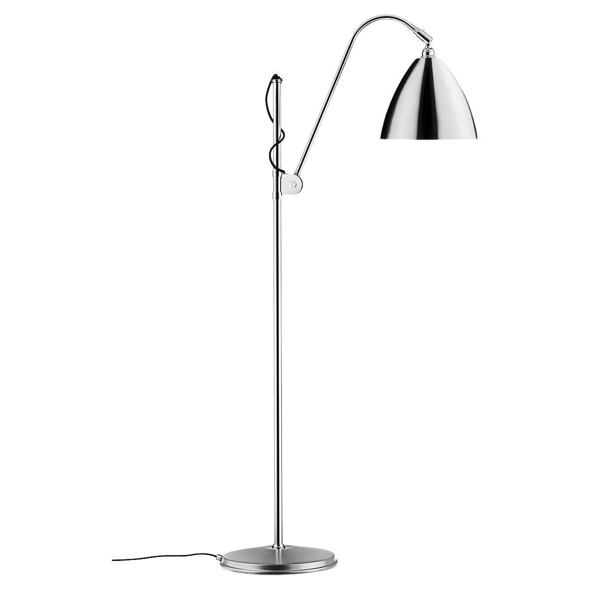 The Bestlite BL3 Floor Lamp in two sizes was designed in 1930 by Robert Dudley Best, a British designer highly influenced by Bauhaus. Its clean lines and elegant expression are combined with great functionality of the adjustable arm, both horizontal