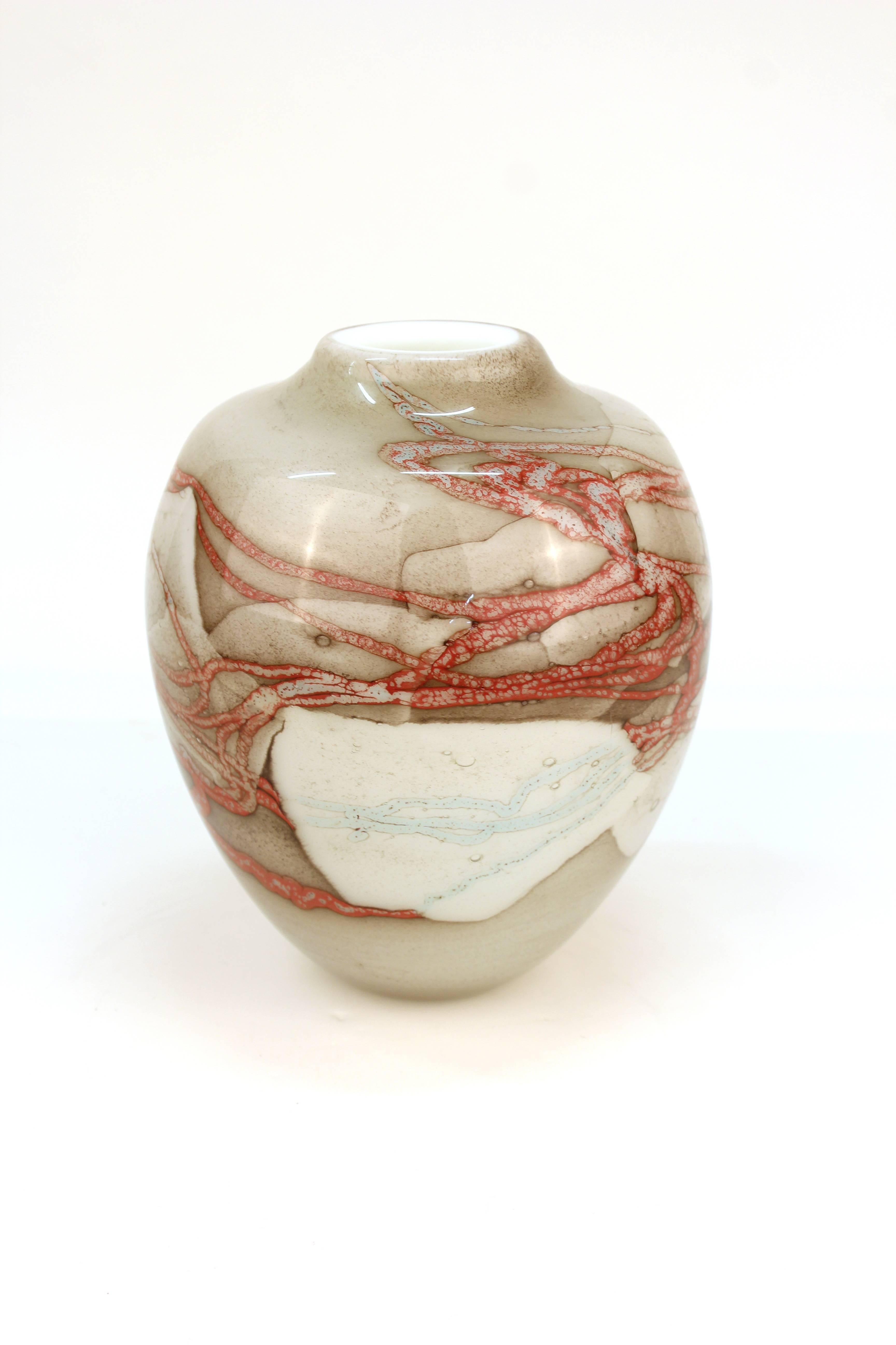 Robert DuGrenier modern studio art glass vase, made in 1980. The piece is signed and dated on the bottom by the artist and is in great vintage condition.