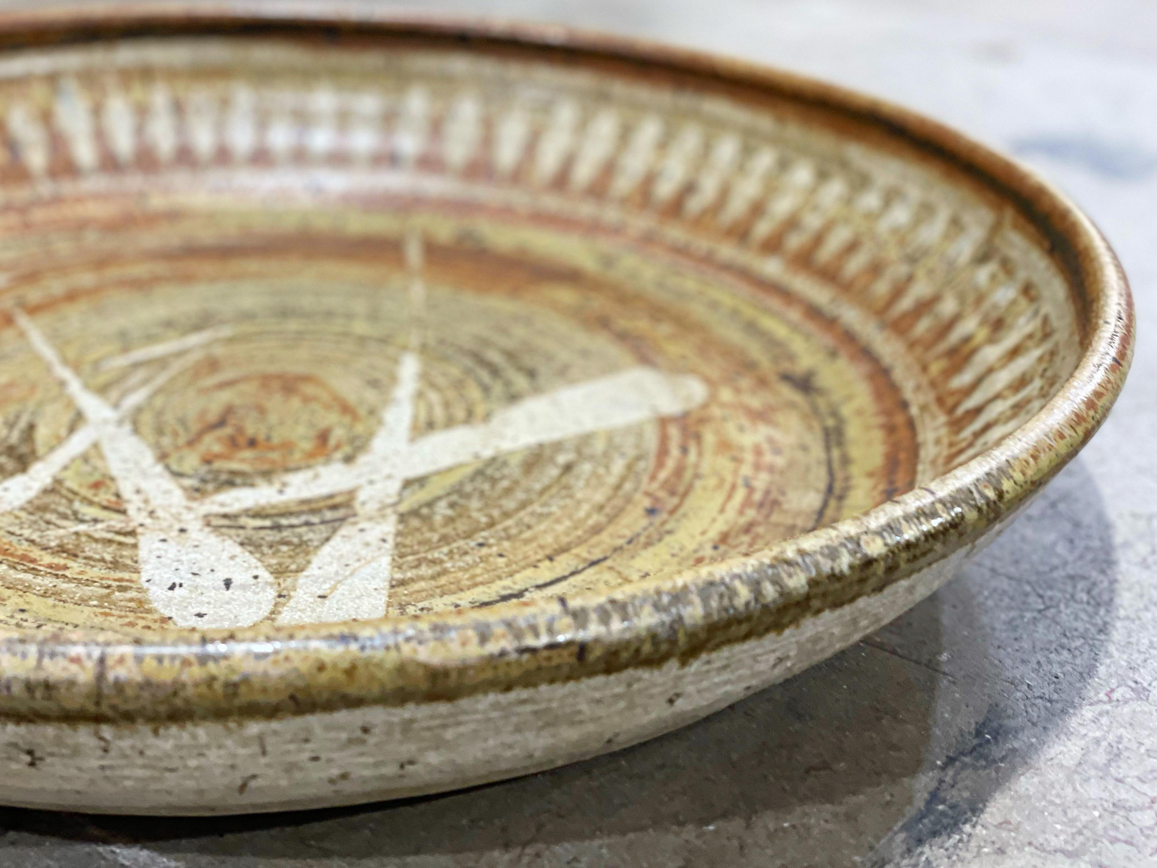 Hand-Crafted Robert F Westervelt Studio Abstract Ceramic Earthenware Platter, Large Vessel