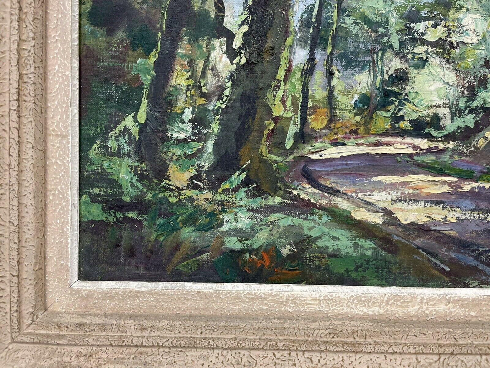 Artistics/ School : Robert Falcucci (français 1900-1989), signé dans le coin inférieur

Titre : Sentier forestier à la lumière tamisée

Moyen :  peinture à l'huile sur toile, encadrée

Taille :  toile : 18 x 22 pouces, 26 x 29 pouces
       