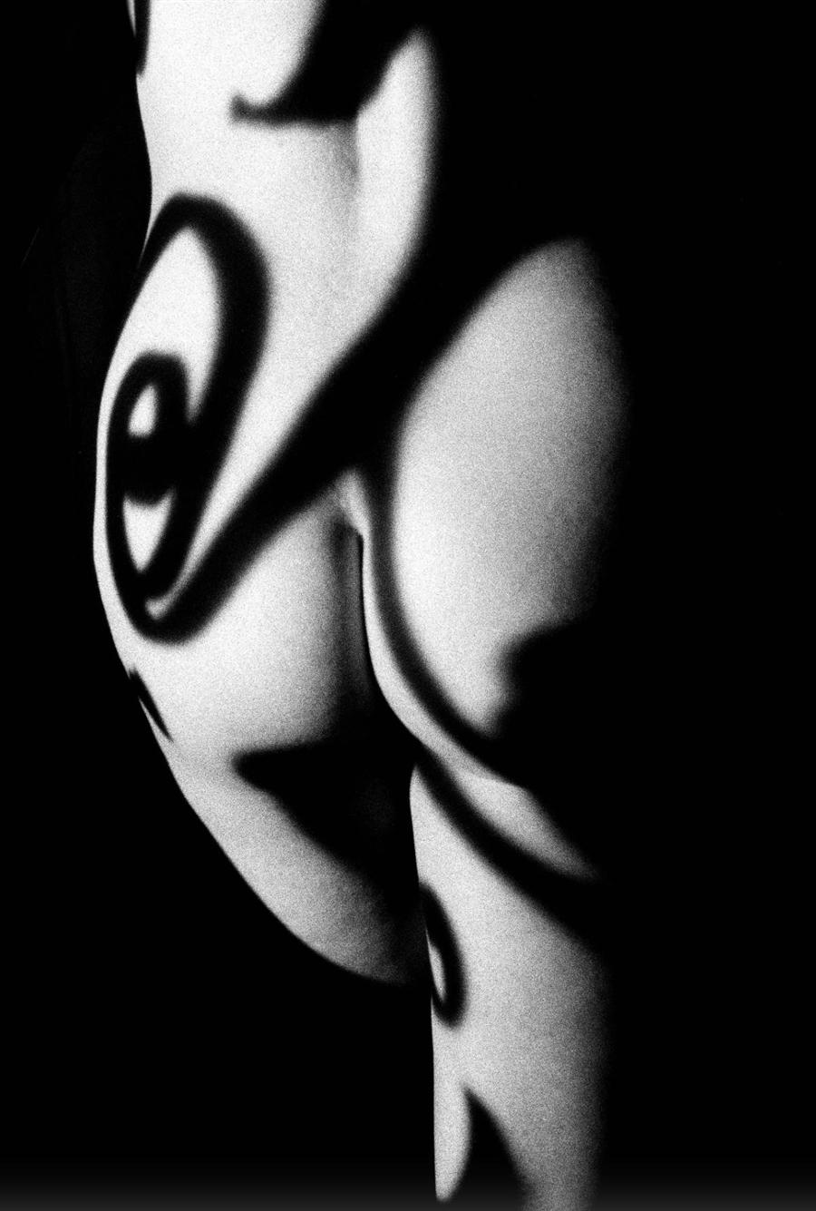 Black and White Photograph Robert Farber - L'ombre du cul