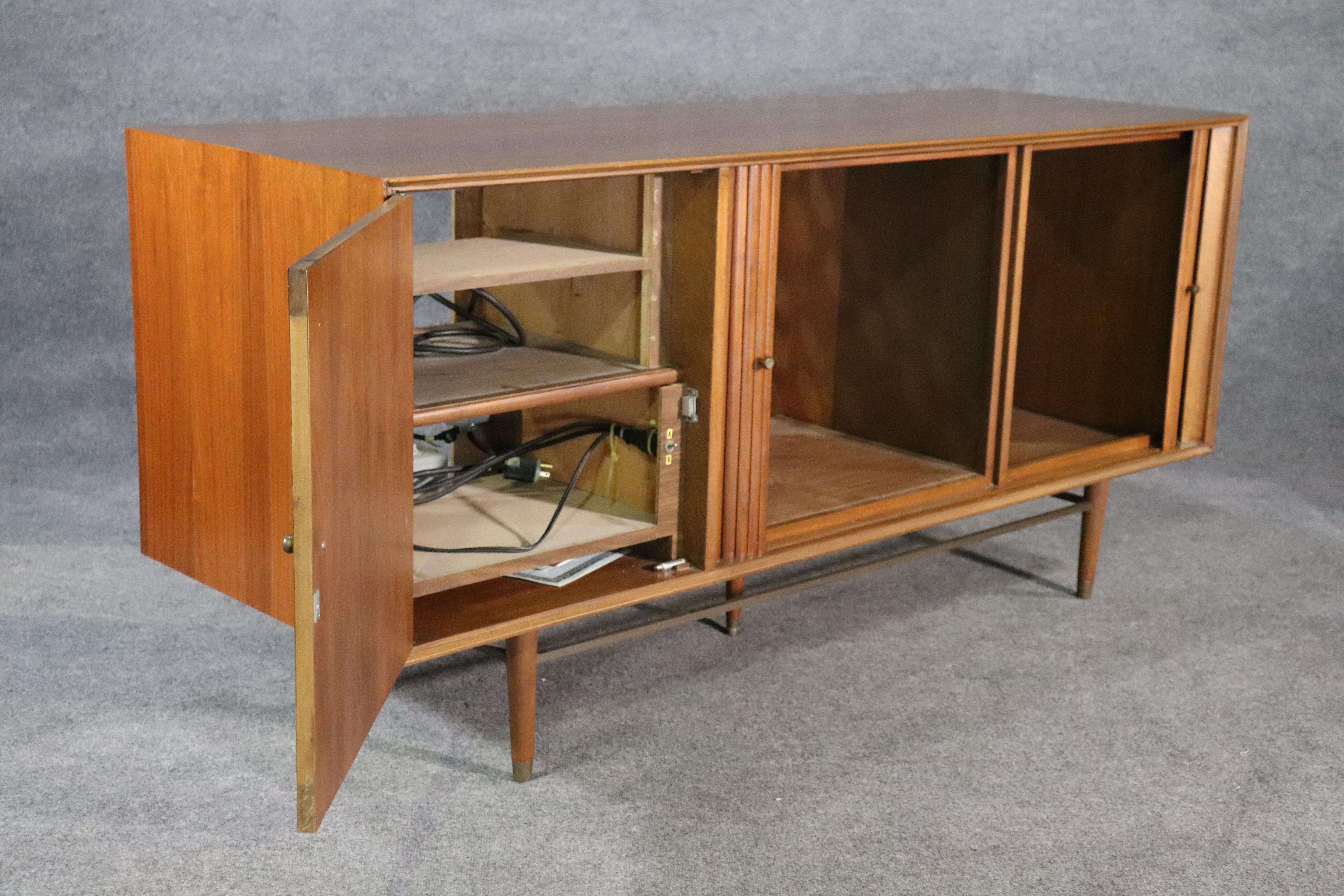 Mid-Century Modern Enfilade tambour conçu par Robert Fellner & Mark J Furst en vente