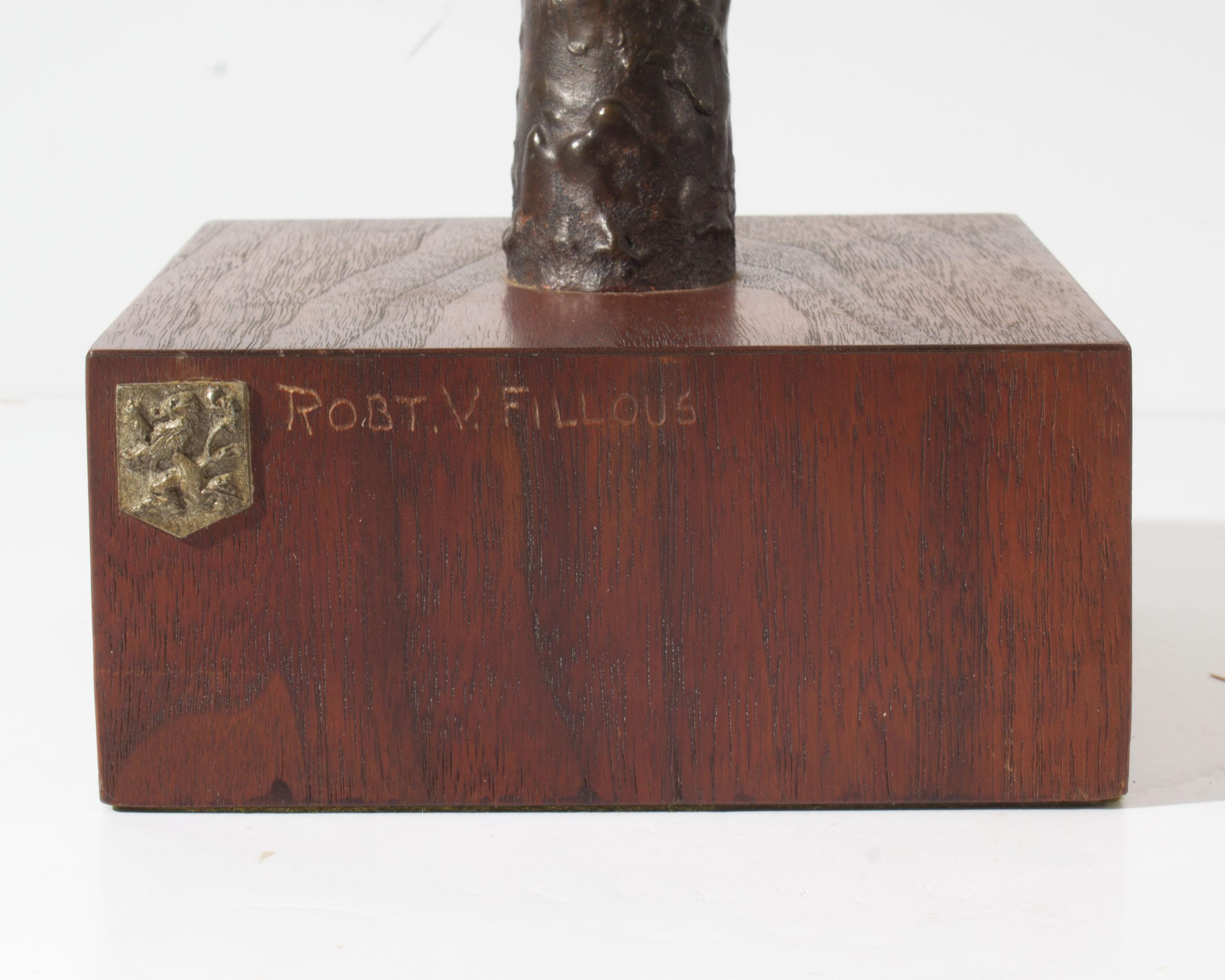 Signierte Metall-Skulptur des Halbmondes und Kristall von Robert Fillous (20. Jahrhundert) im Angebot