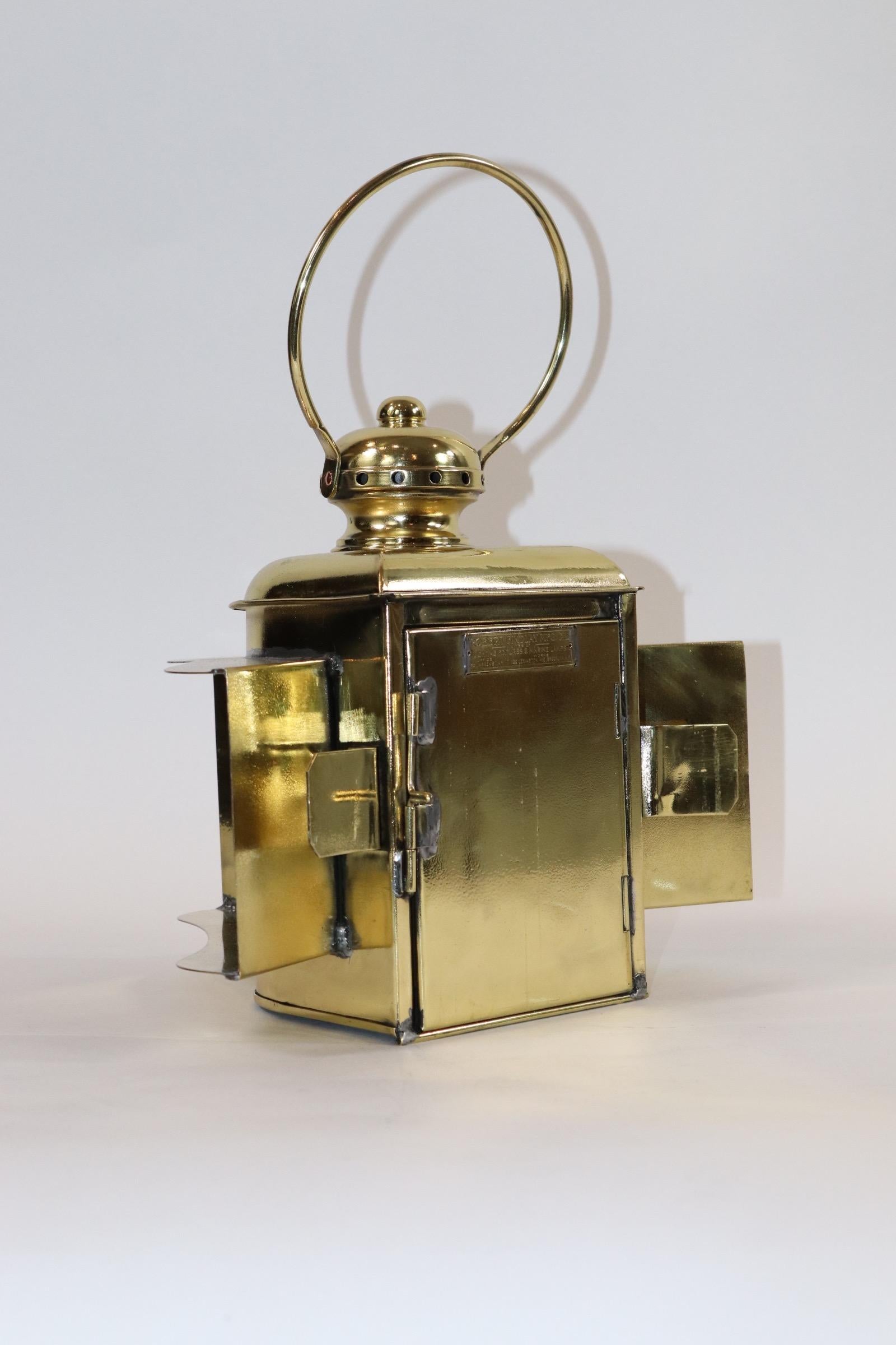 Robert Findlay Marine Lantern from Bow In Good Condition For Sale In Norwell, MA