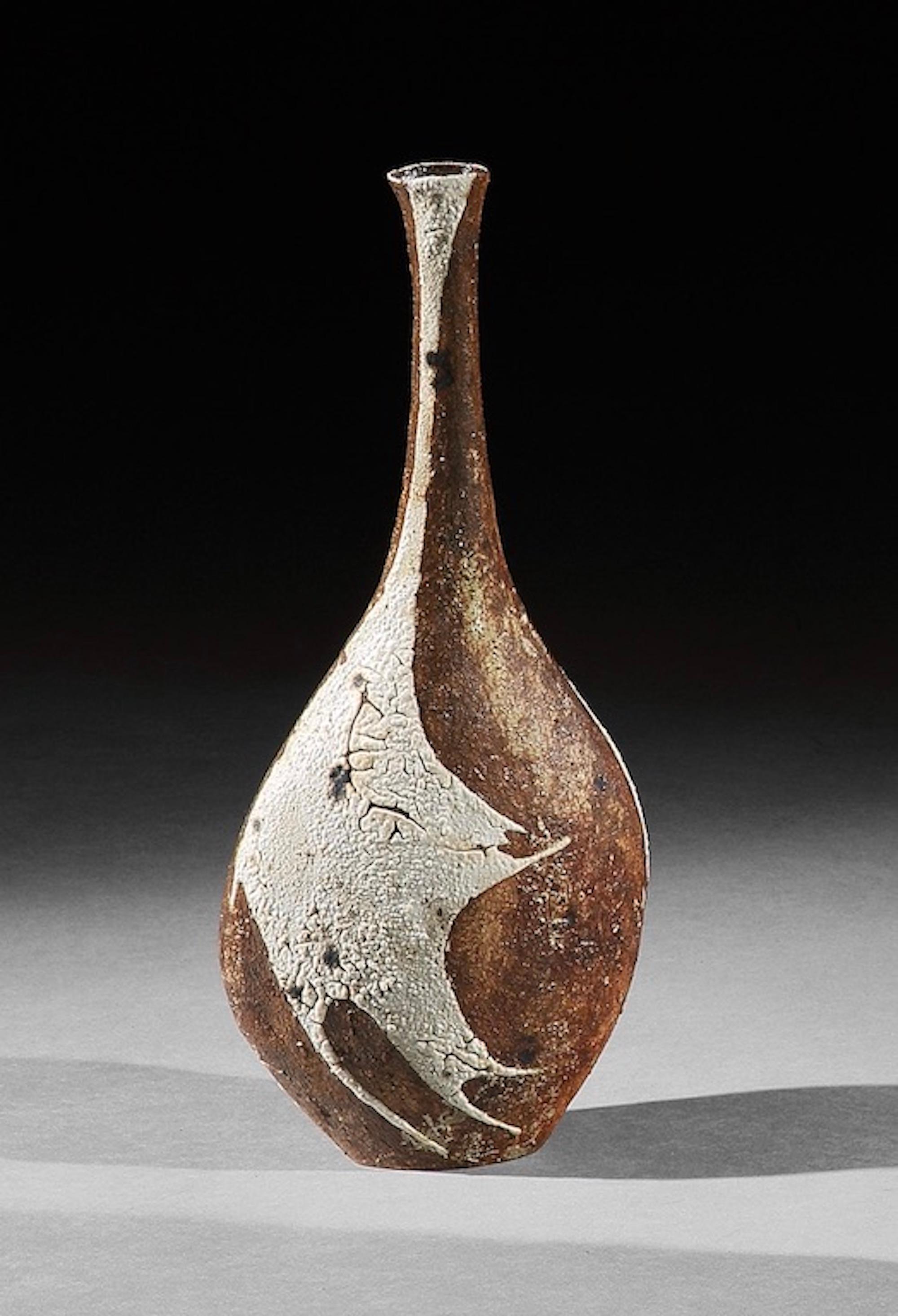 Robert Fournier (1915-2008), stoneware, tall flattened, bottle, circa 1960-1965
This bottle is from the same series as No.2008.658.18 in the Metropolitan Museum New York

- This elegant bottle is characteristic of Robert Fournier’s signature