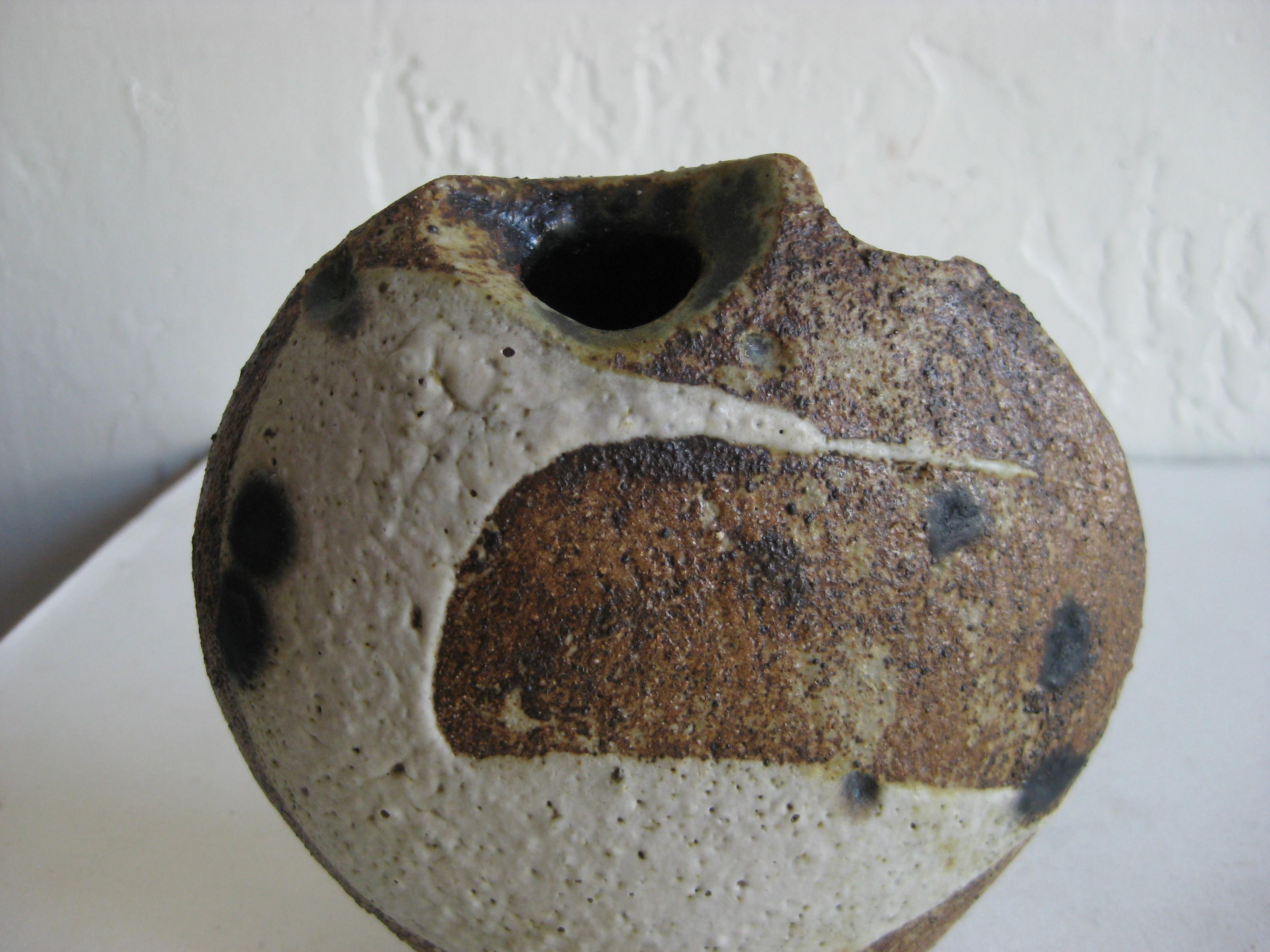 Hand-Crafted Robert Fournier British Studio Art Pottery Modernist Stoneware Vase Vessel