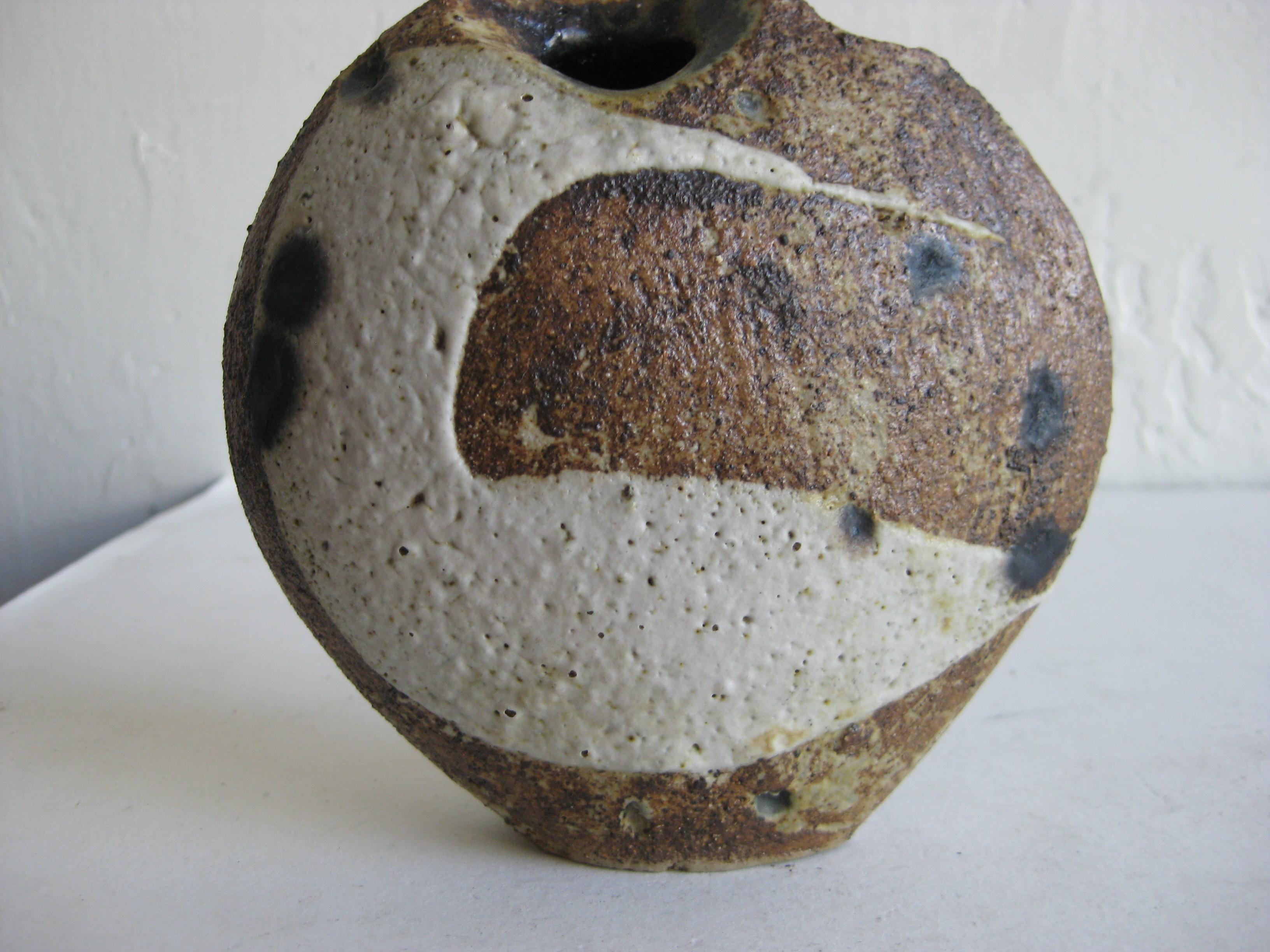 Robert Fournier British Studio Art Pottery Modernist Stoneware Vase Vessel In Excellent Condition In San Diego, CA