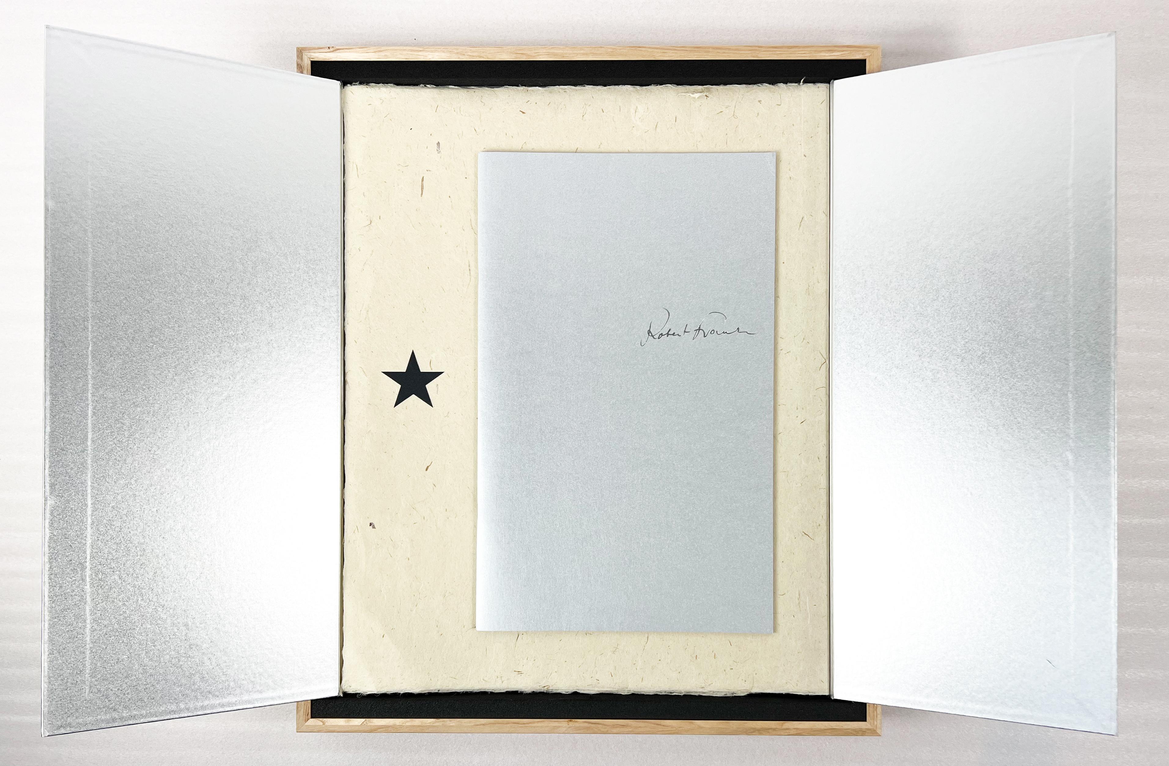 Si tratta dell'ultimo set ancora disponibile di qualsiasi galleria. 

La Danziger Gallery è lieta di presentare la leggendaria ma raramente vista cartella in edizione limitata  