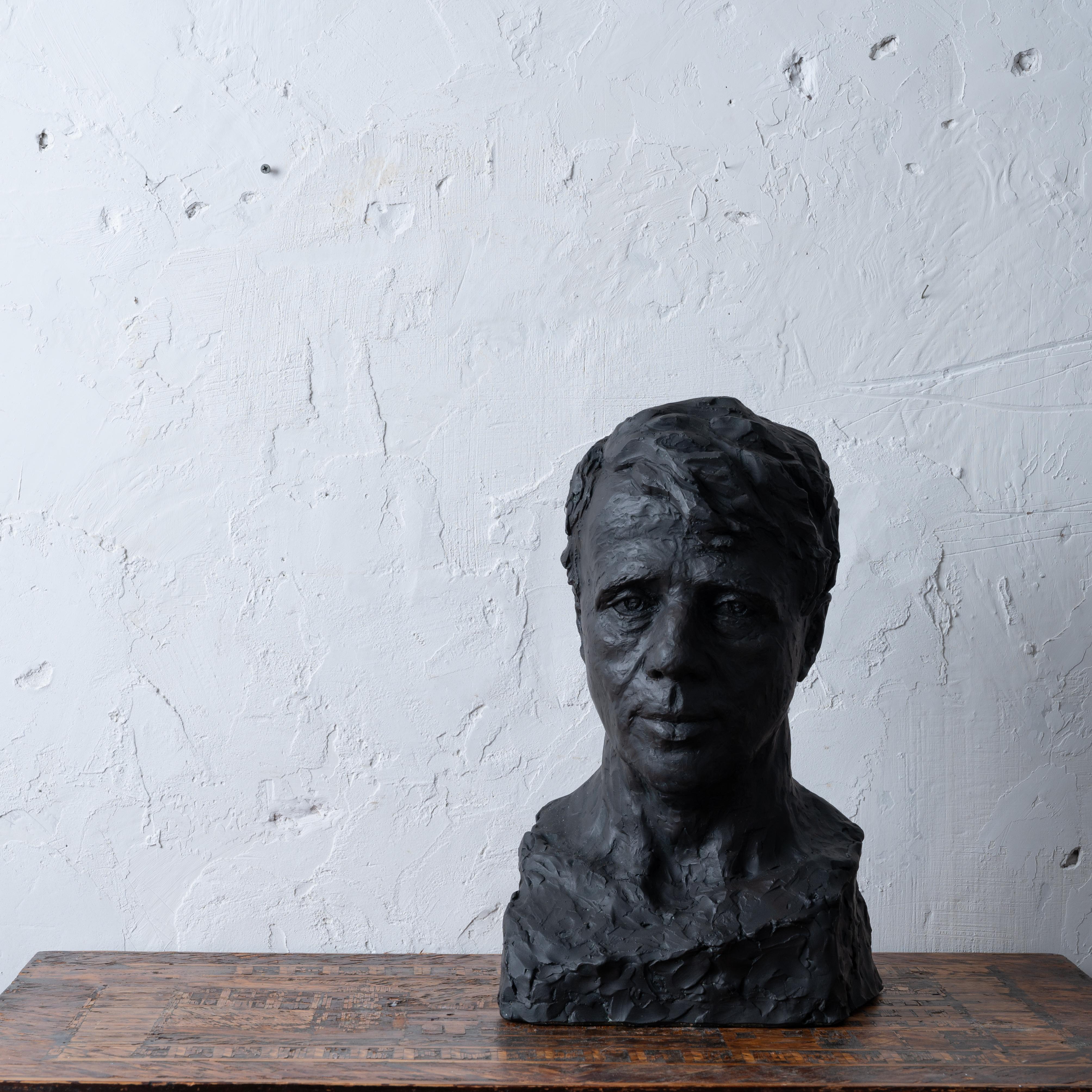 Robert Frost Bust by Florence Fiore, c.1930s In Good Condition For Sale In Savannah, GA
