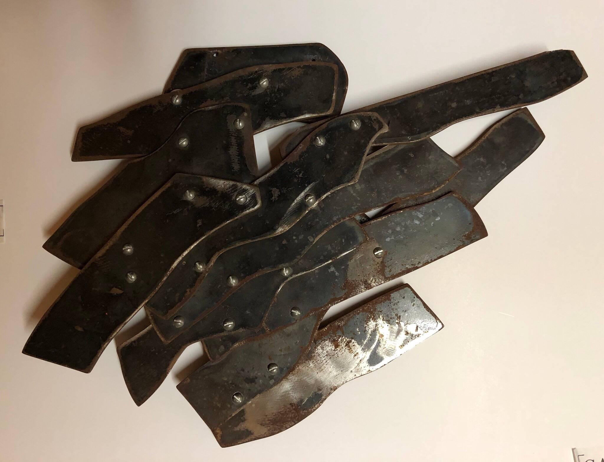 Sculpture d'assemblage expressionniste abstraite en métal patiné Acier, Nus, Bolts en vente 2