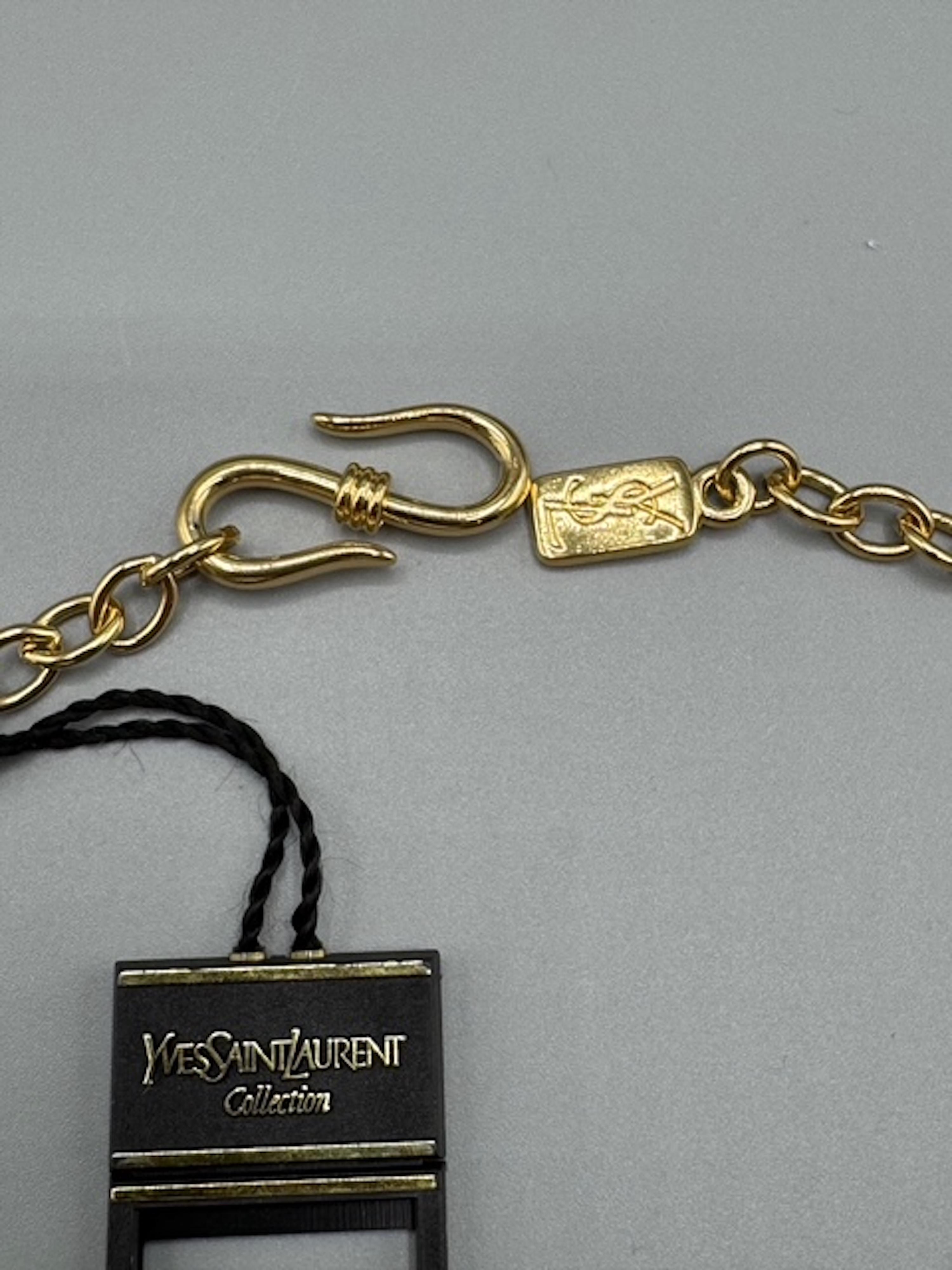 Robert Goossens for Yves Saint Laurent 1980 Collana con cabochon in oro e citrino in vendita 1