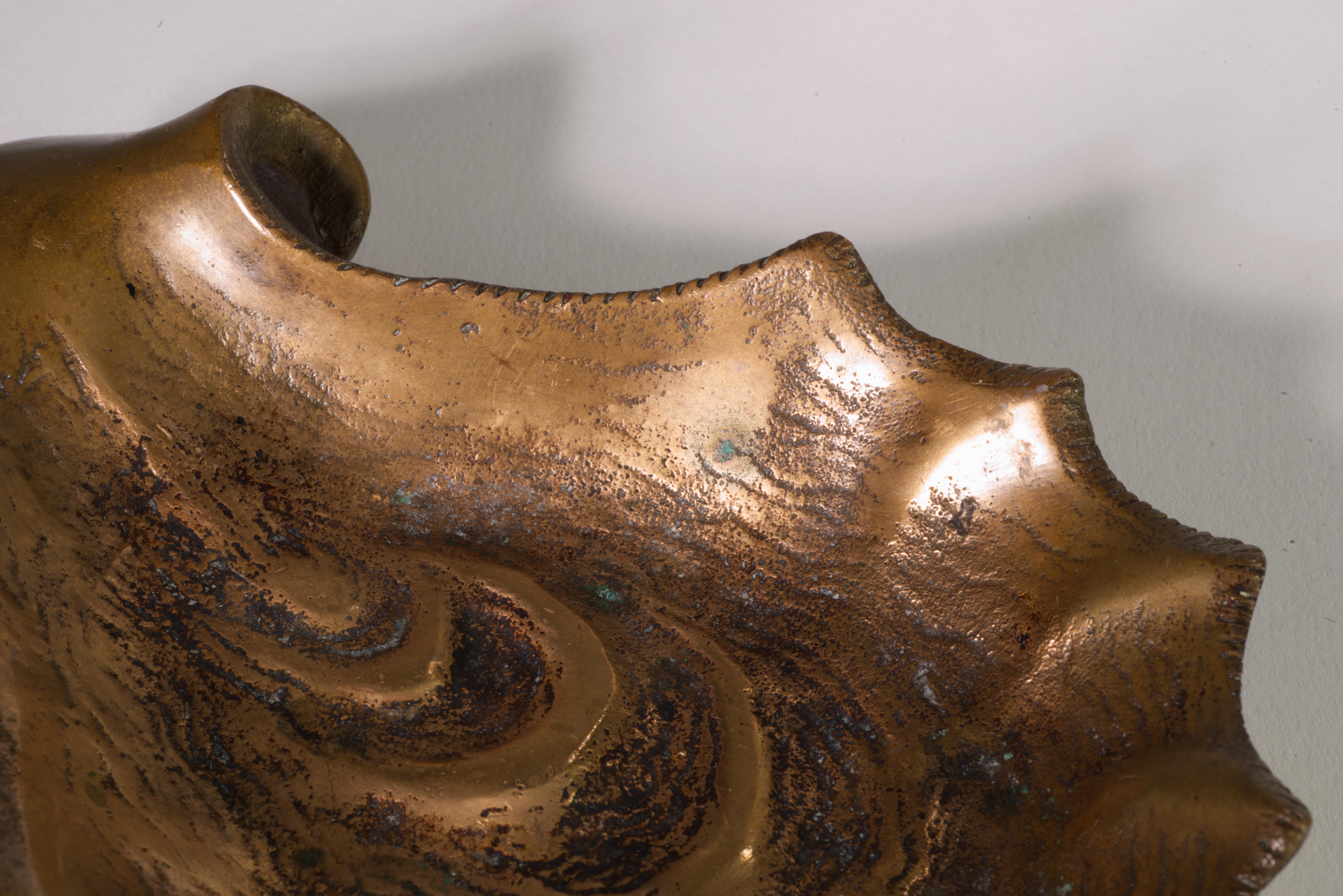 Ciotola in bronzo di Robert Graham, firmata in vendita 3
