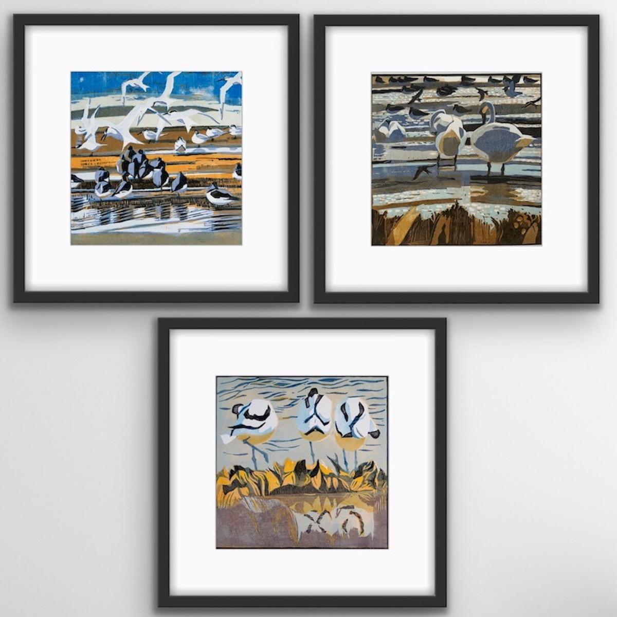 Robert Greenhalf Landscape Painting – Später September, Preening Avocets and Departure Triptychon