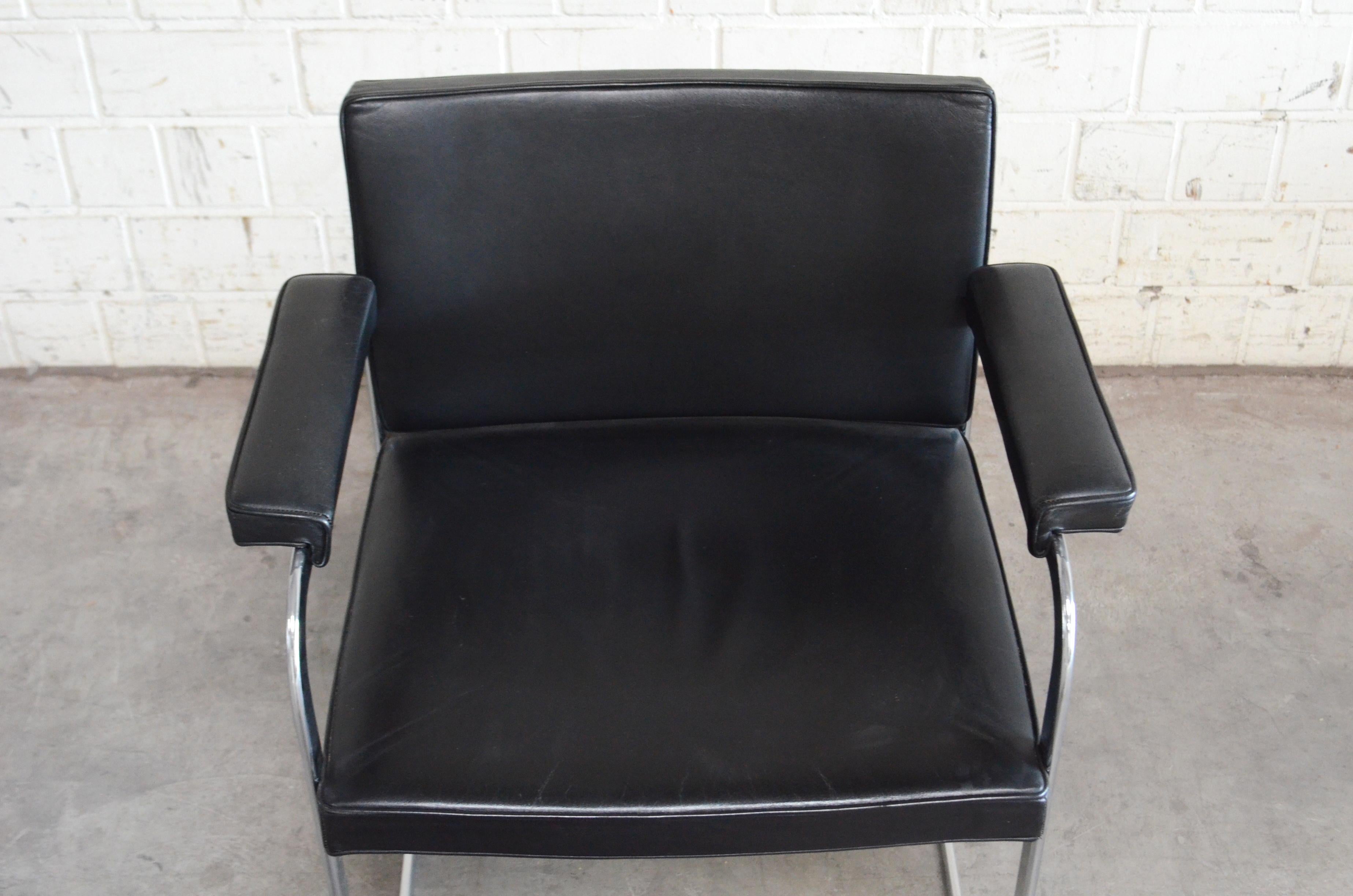 Robert Haussmann De Sede chaise RH 305 noire en vente 11