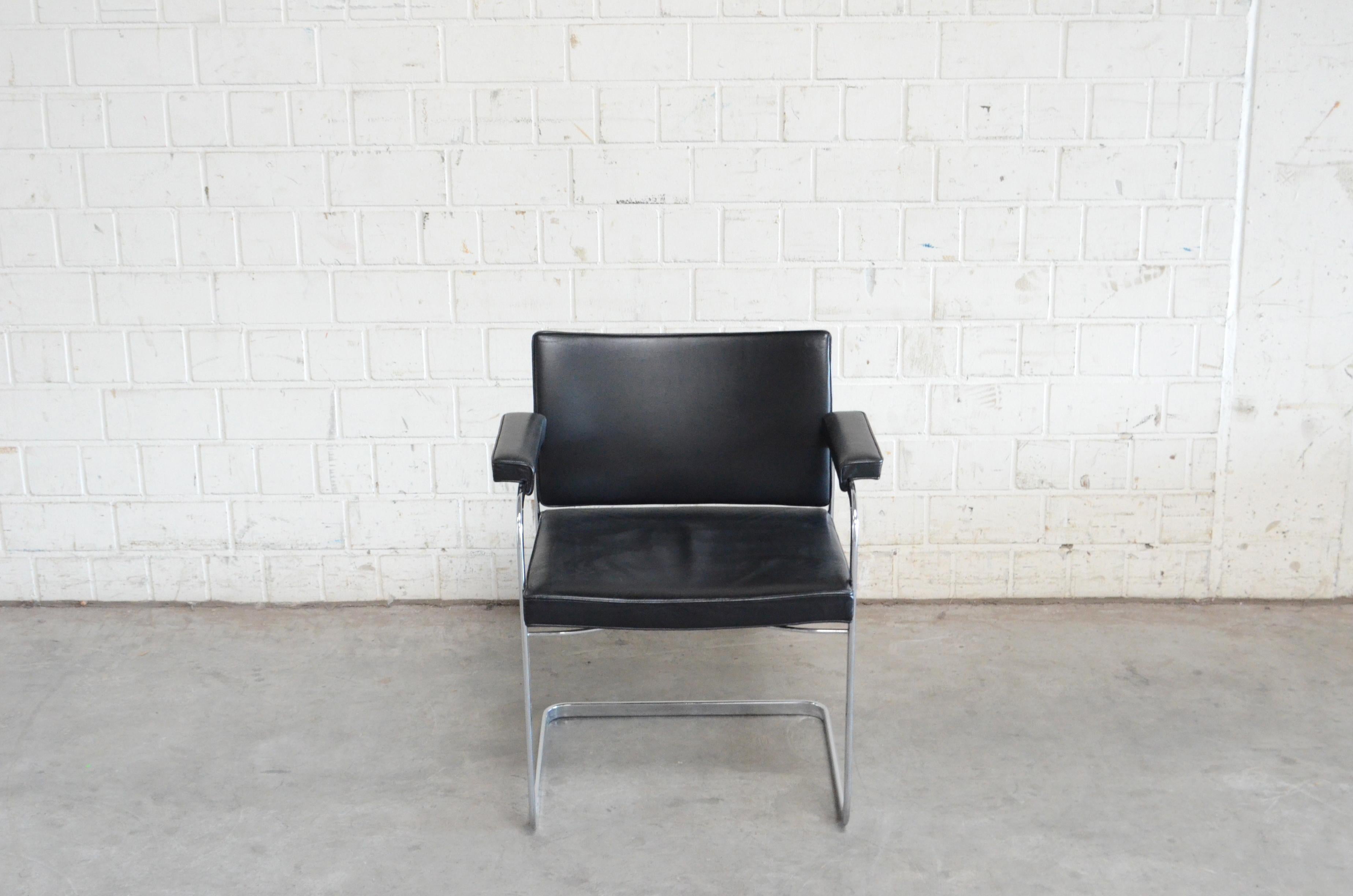 20ième siècle Robert Haussmann De Sede chaise RH 305 noire en vente