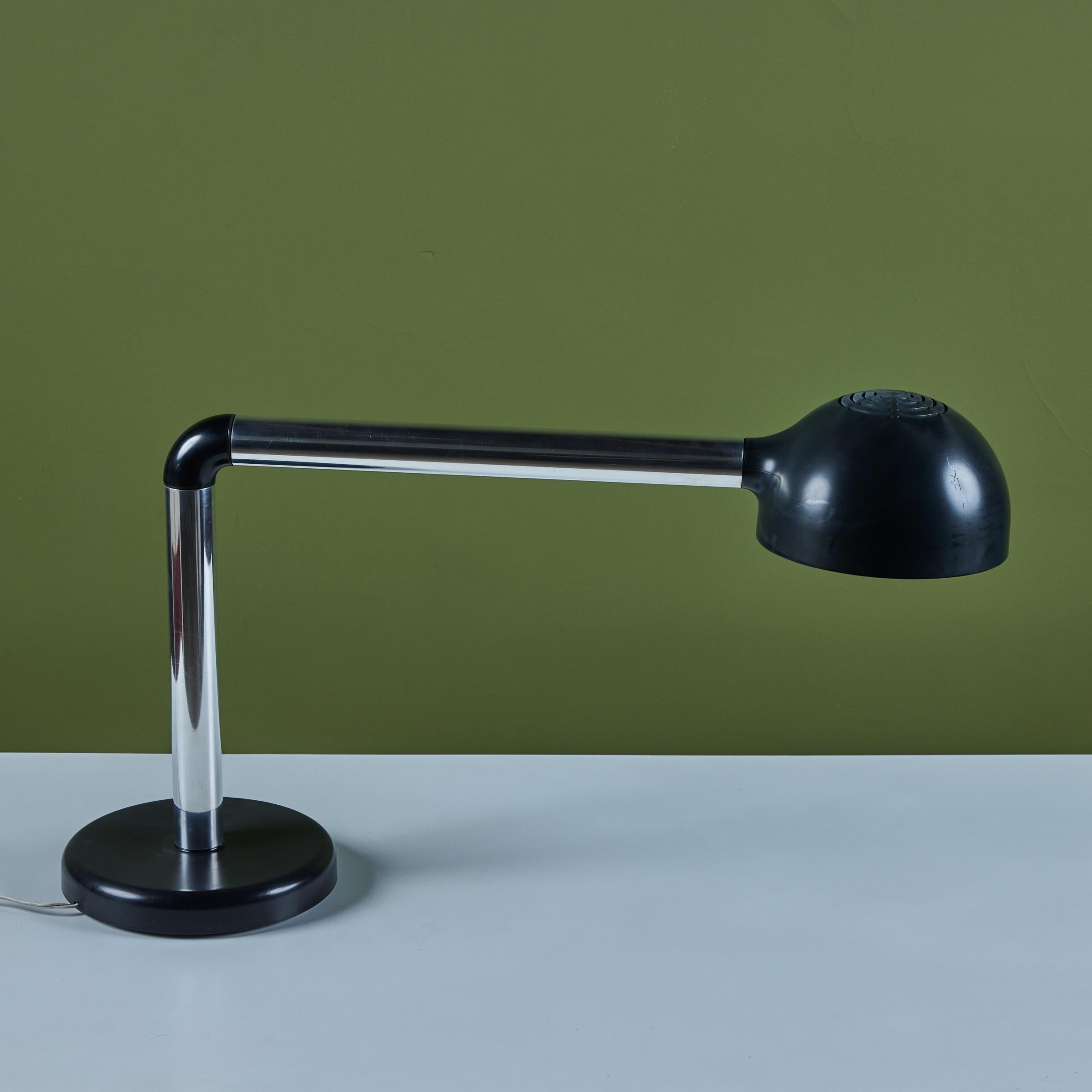 Alluminio Lampada da tavolo Robert Haussmann & Haussmann per Swiss Lamps International in vendita