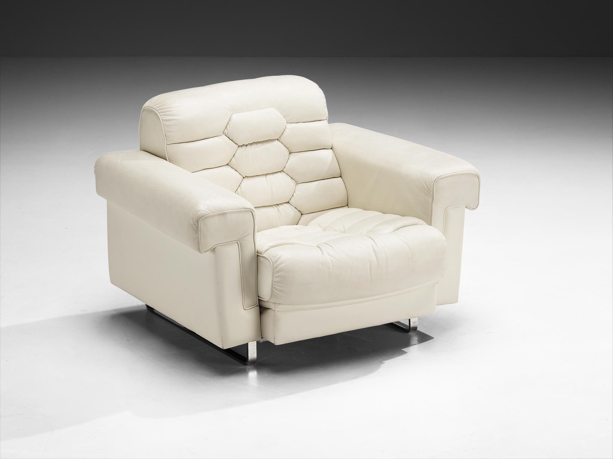 Robert Haussmann for De Sede 'DS-P' Lounge Chair with Ottoman in Leather In Good Condition For Sale In Waalwijk, NL