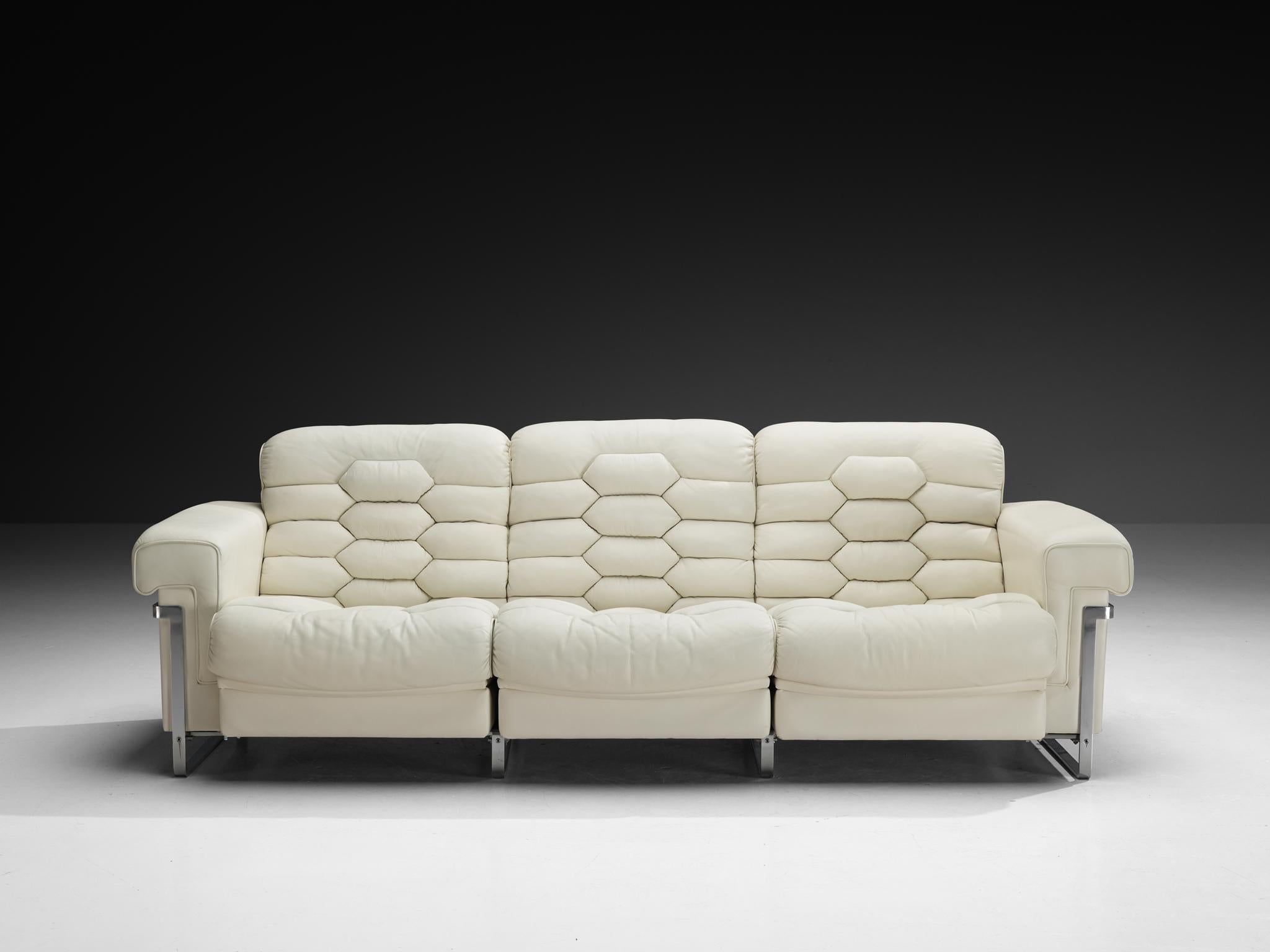 Robert Haussmann für De Sede 'DS-P' Dreisitzer-Sofa aus weißem Lederstahl im Zustand „Gut“ im Angebot in Waalwijk, NL