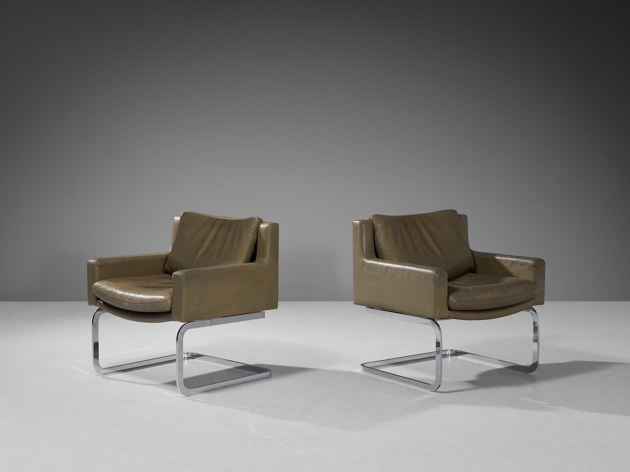 Robert Haussmann for De Sede Pair of 'DS-201' Armchairs in Leather  For Sale 1