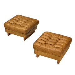 Robert Haussmann para De Sede Pareja de otomanos "DS-P" de cuero marrón camel