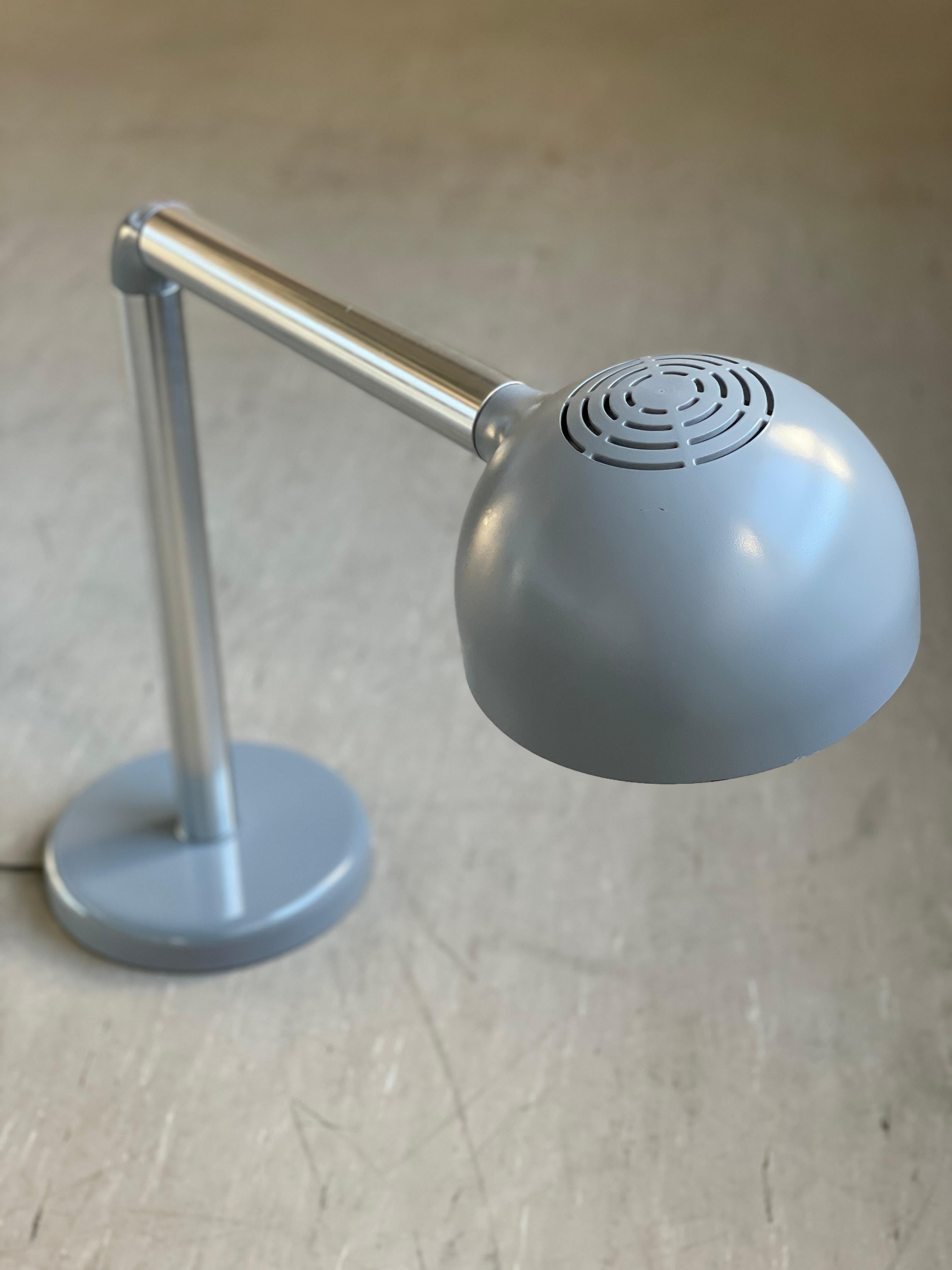 Lampada da tavolo minimalista Robert Haussmann & Haussmann - Swiss Lamps International in vendita 8