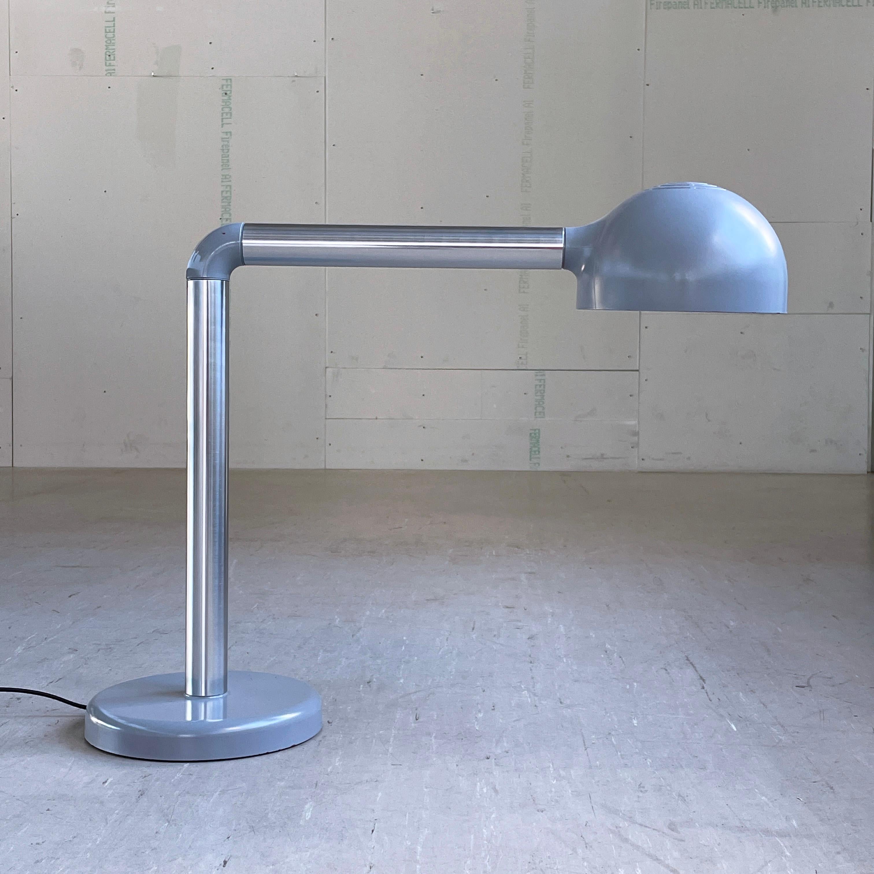 Svizzero Lampada da tavolo minimalista Robert Haussmann & Haussmann - Swiss Lamps International in vendita