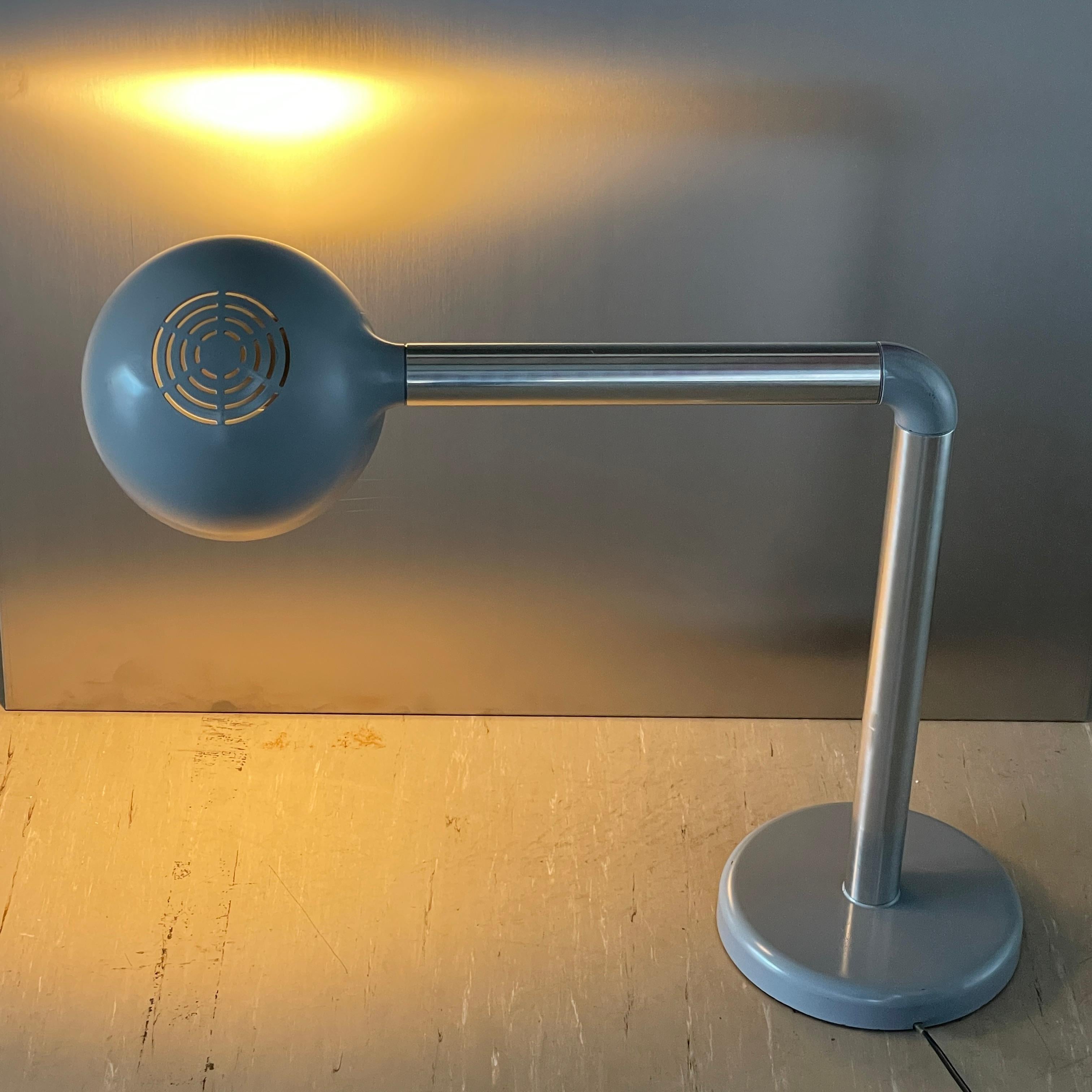 Lampada da tavolo minimalista Robert Haussmann & Haussmann - Swiss Lamps International In condizioni buone in vendita a Bern, CH