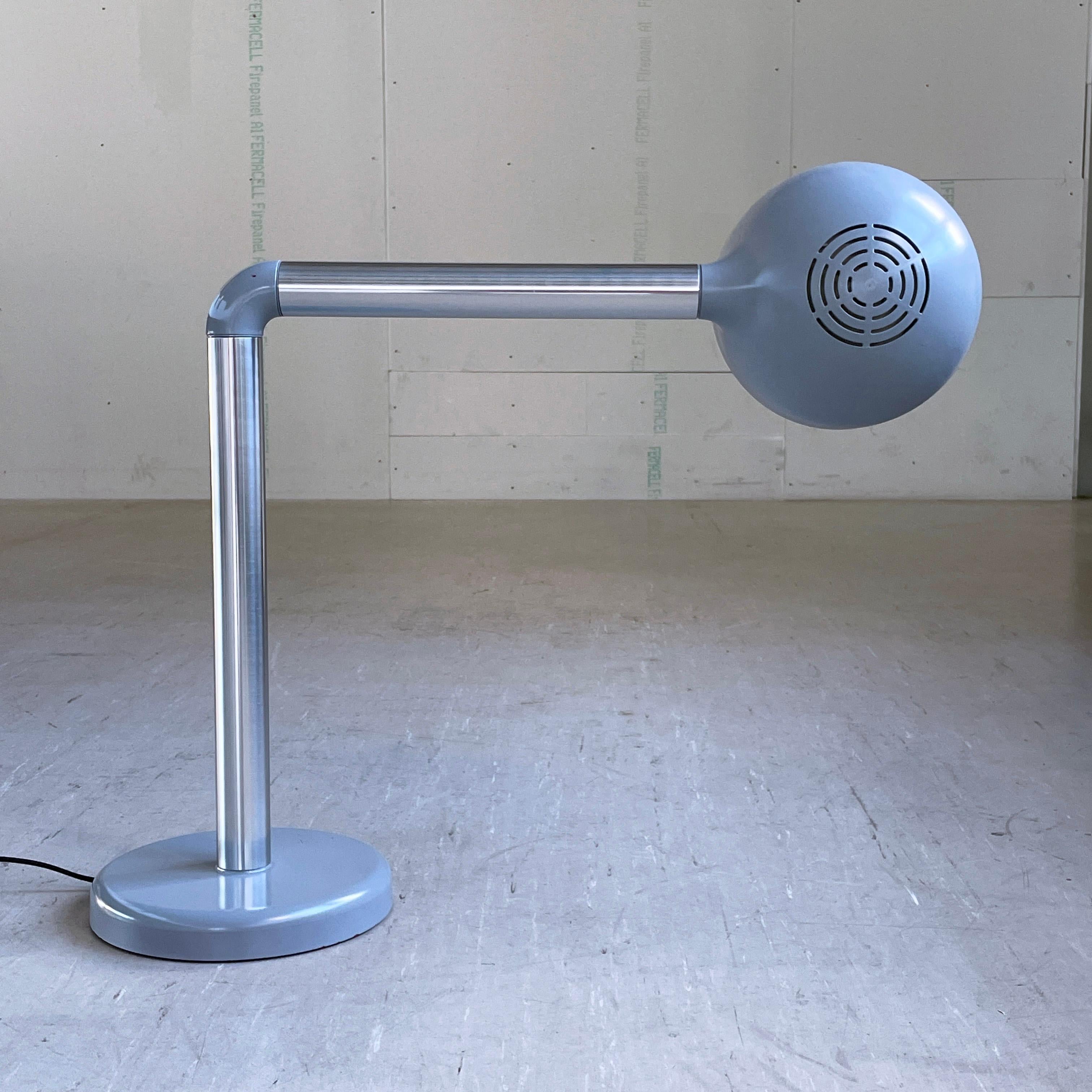 Metallo Lampada da tavolo minimalista Robert Haussmann & Haussmann - Swiss Lamps International in vendita