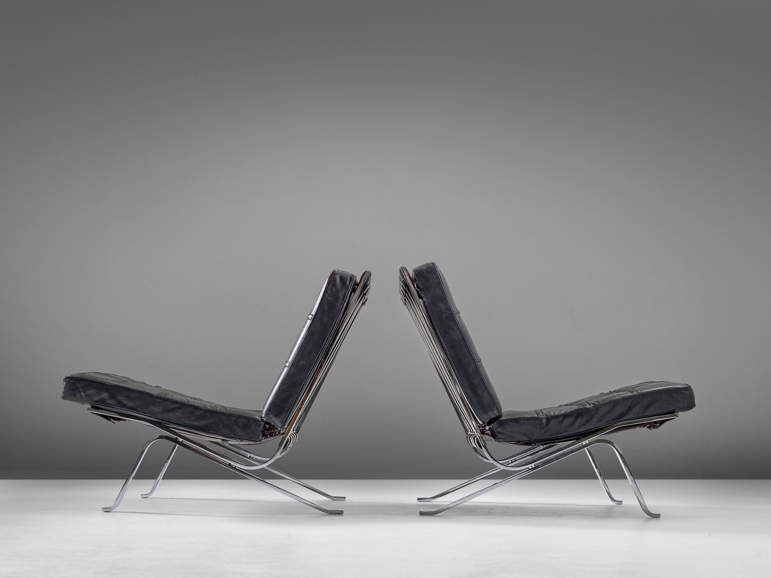 Robert Haussmann Set of Two Lounge Chairs in Chrome and Black Leather In Good Condition In Waalwijk, NL