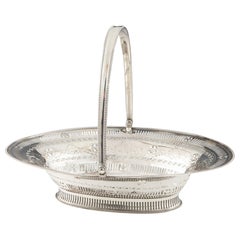Cesta perforada con asa oscilante de plata de ley Robert Hennell Londres 1782