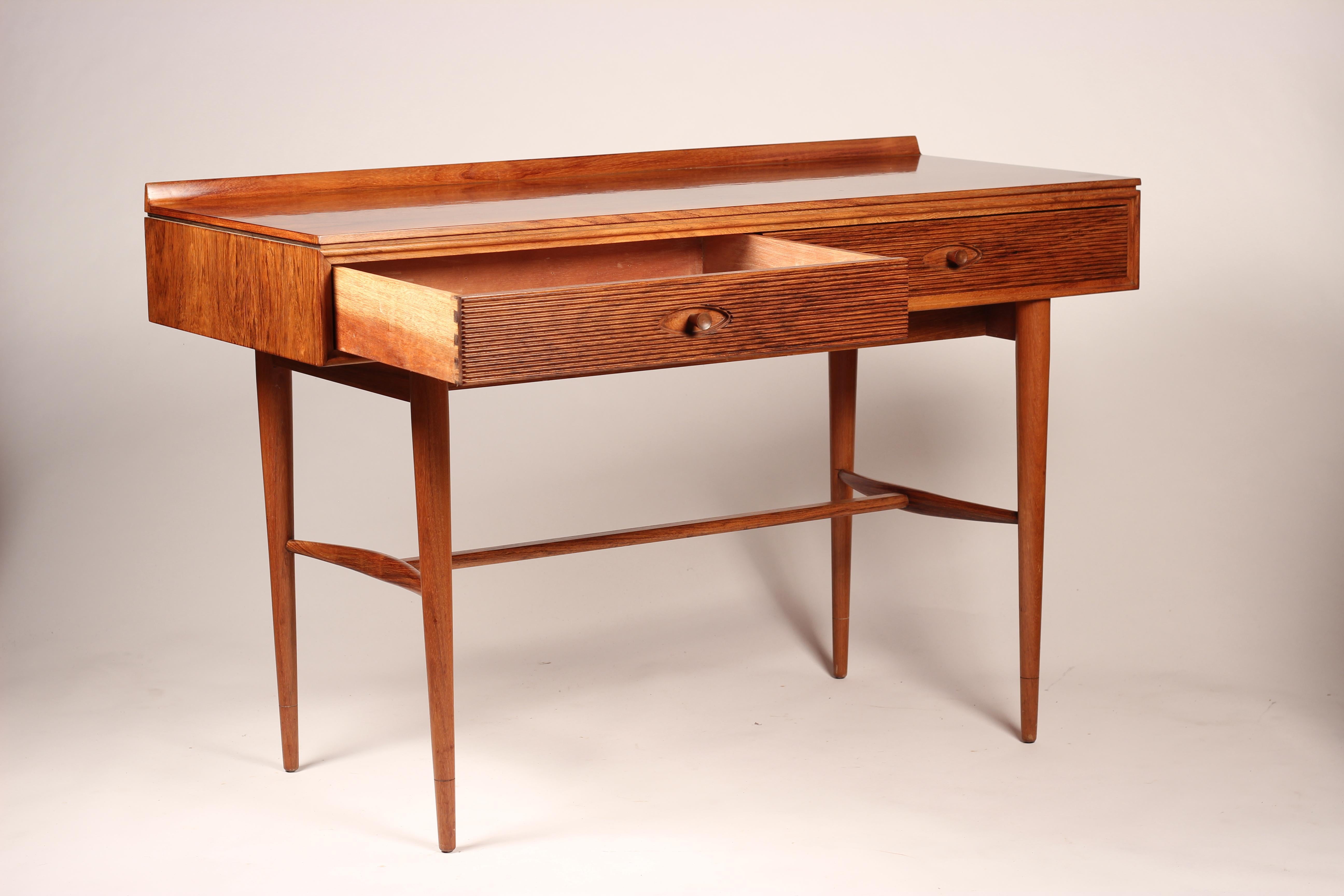 Mid Century Robert Heritage Desk or Console Table in Rosewood and Teak In Good Condition In London, GB