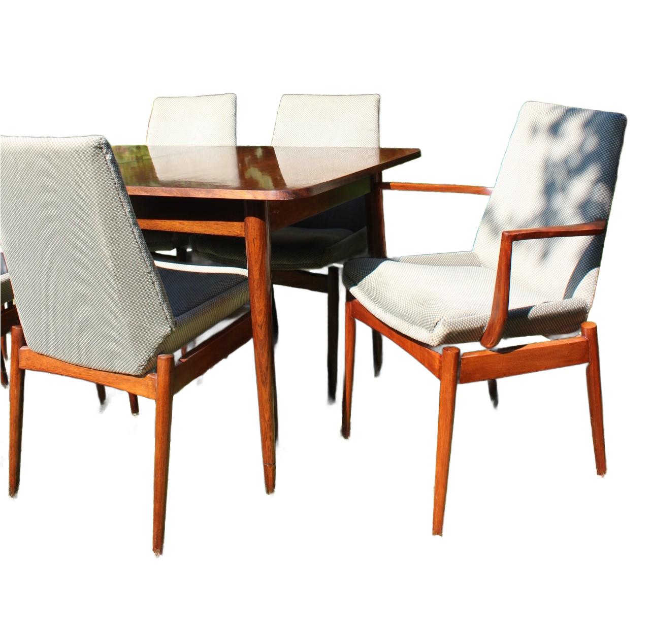 Robert Hamilton pour Archie Shine Table de salle à manger en bois de rose et 6 chaises Gamme Hamilton en vente 2