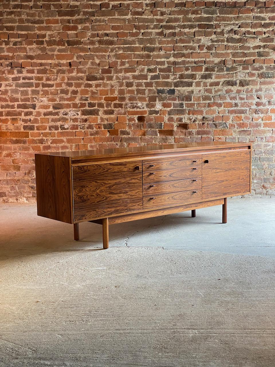 Robert Heritage Granville Rosewood Sideboard by Archie Shine, Circa 1969 5